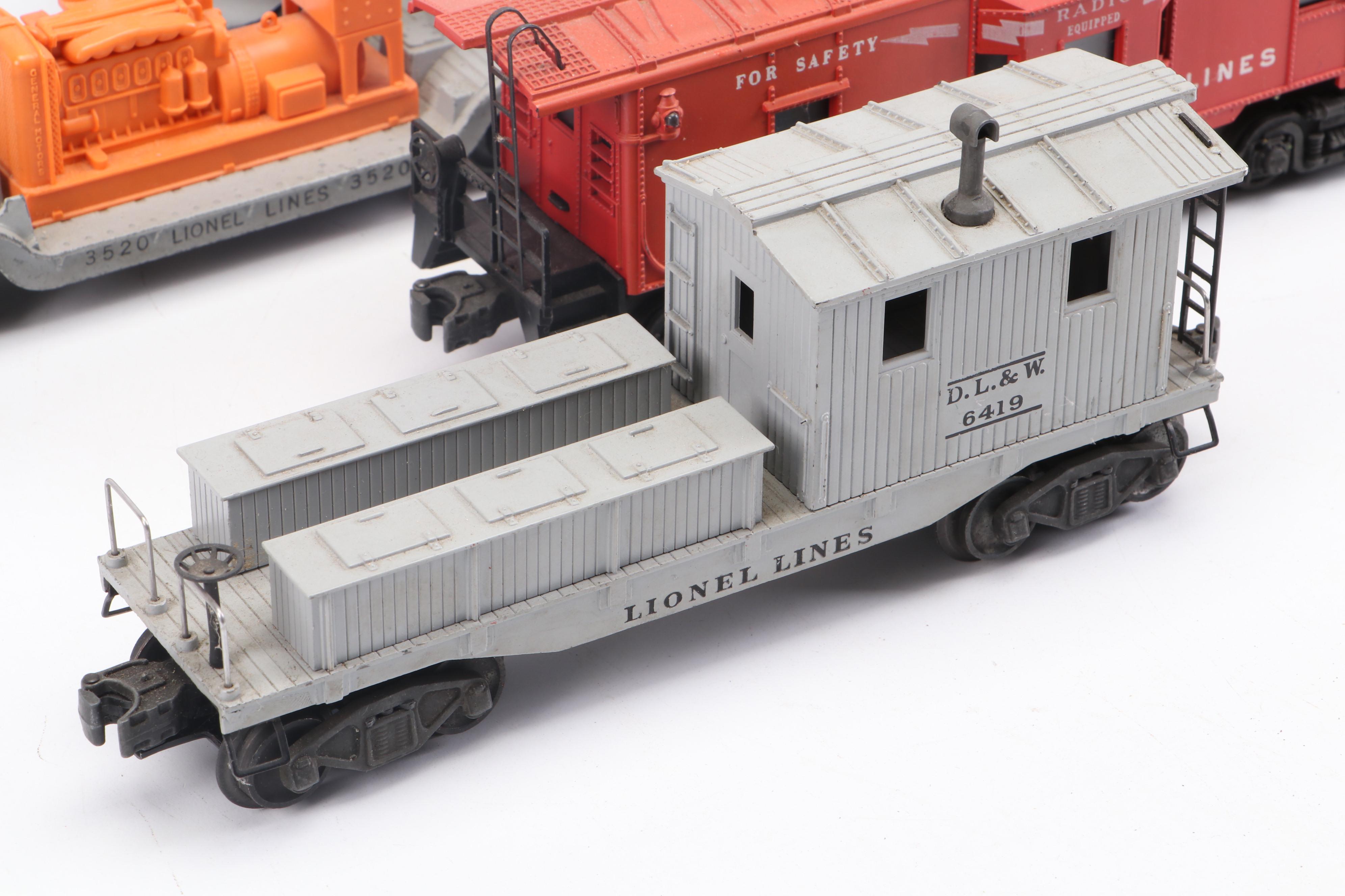 Lionel Bucyrus Erie Crane Car, Engine, Train Cars and Booklet