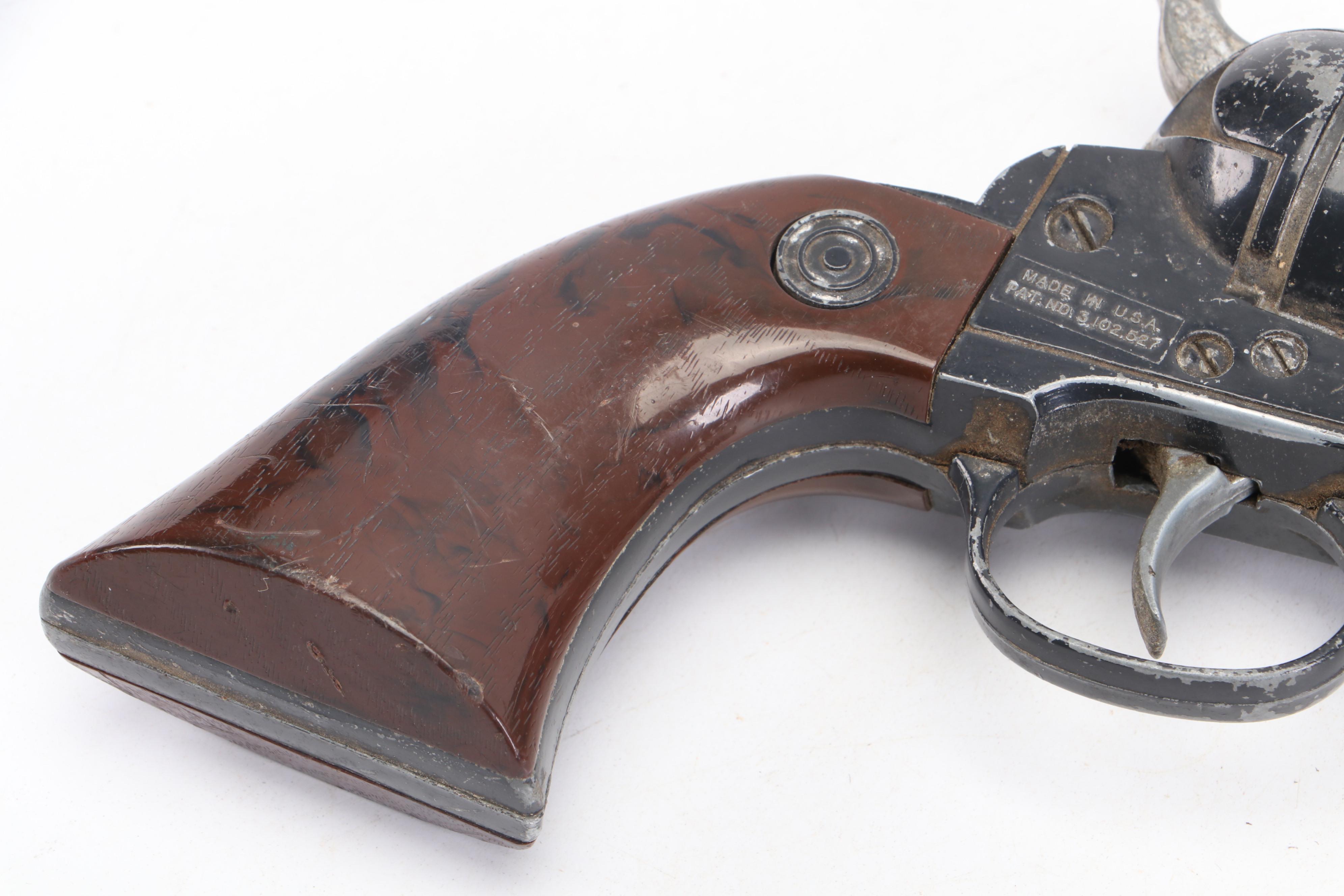 Daisy Spring-Piston Air Pistol with Leather Holster