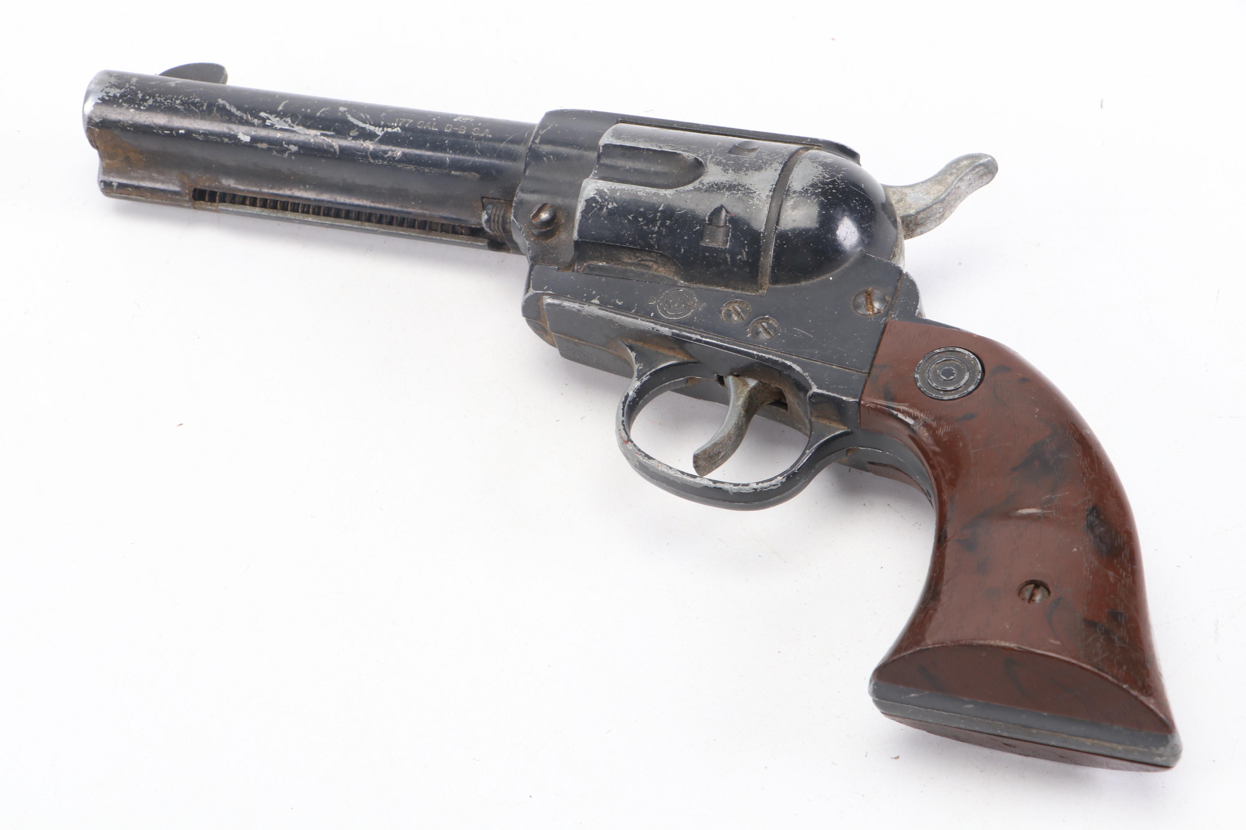 Daisy Spring-Piston Air Pistol with Leather Holster