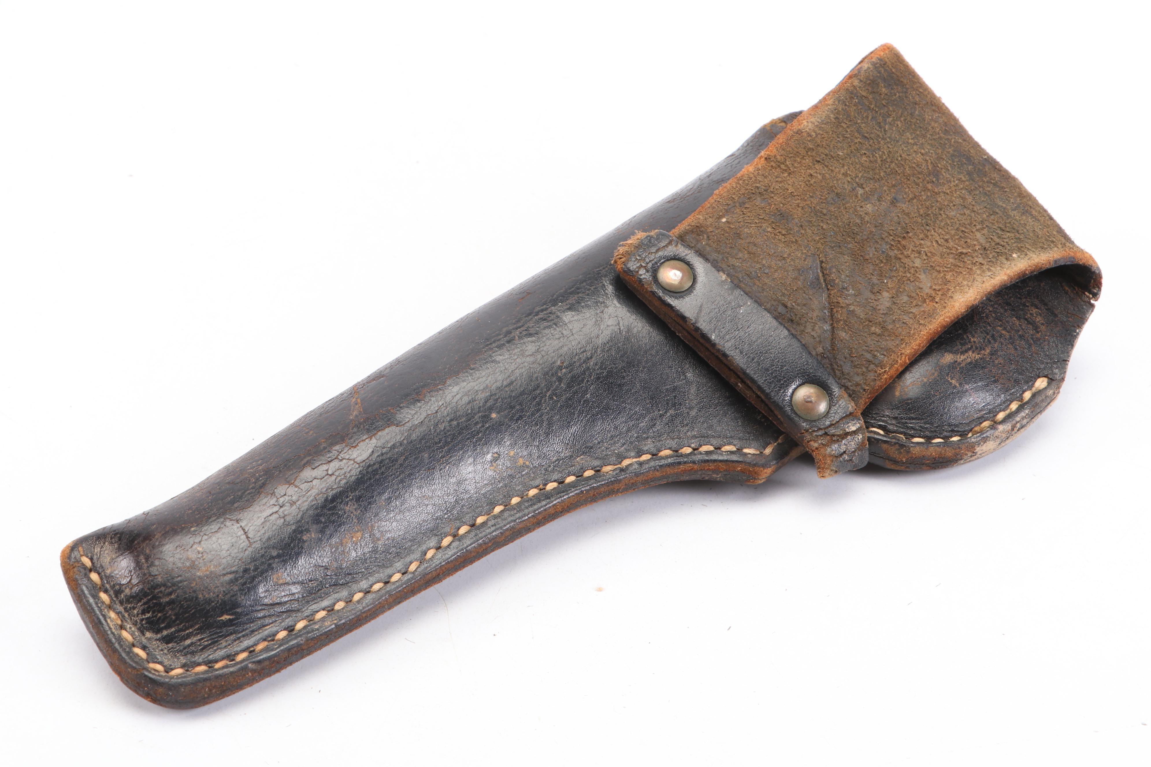 Daisy Spring-Piston Air Pistol with Leather Holster