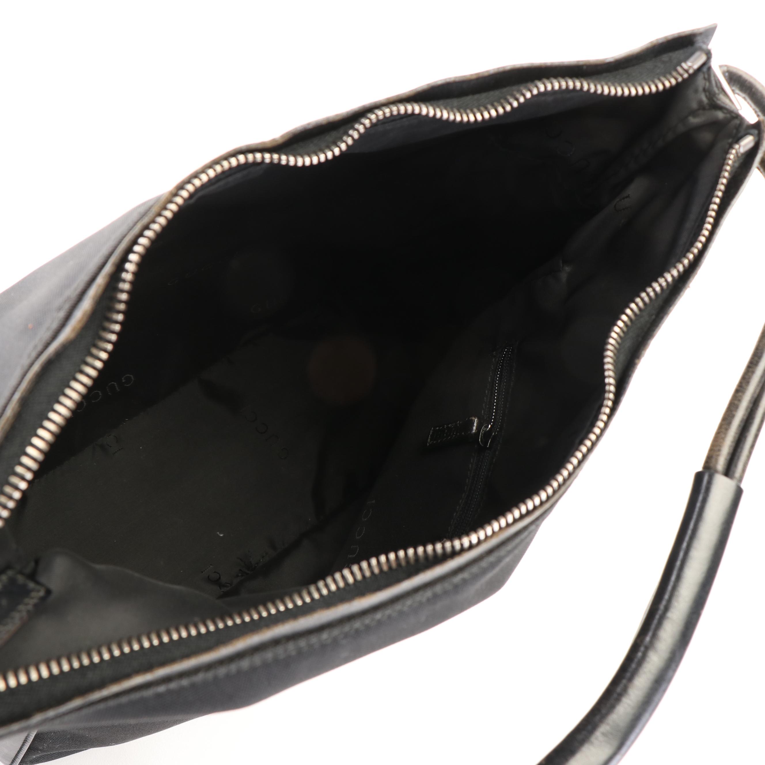 Gucci Hobo Bag in Black Nylon and Leather