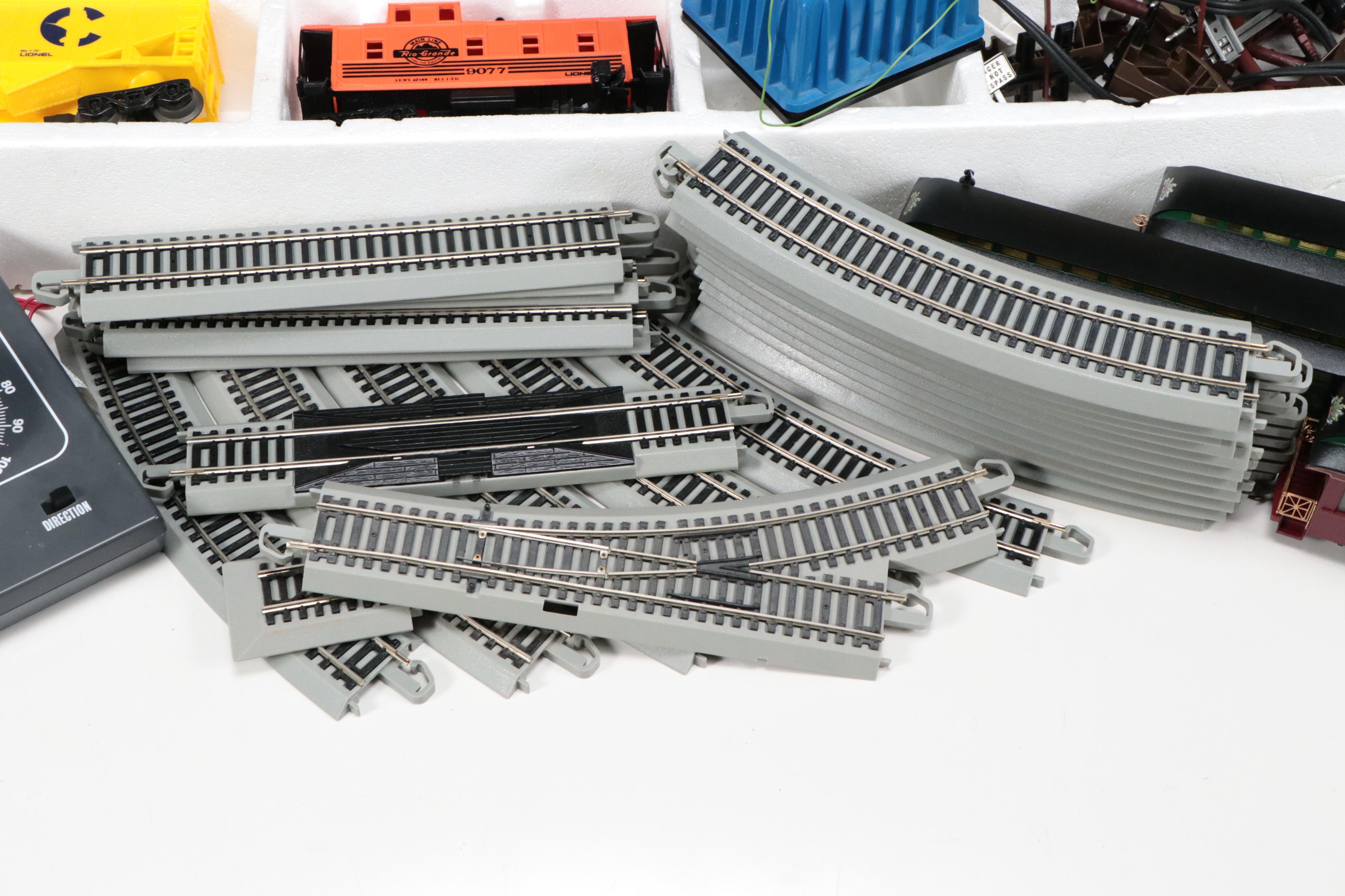 Thomas Kinkade's Christmas Express with Lionel The Black River Freight Set