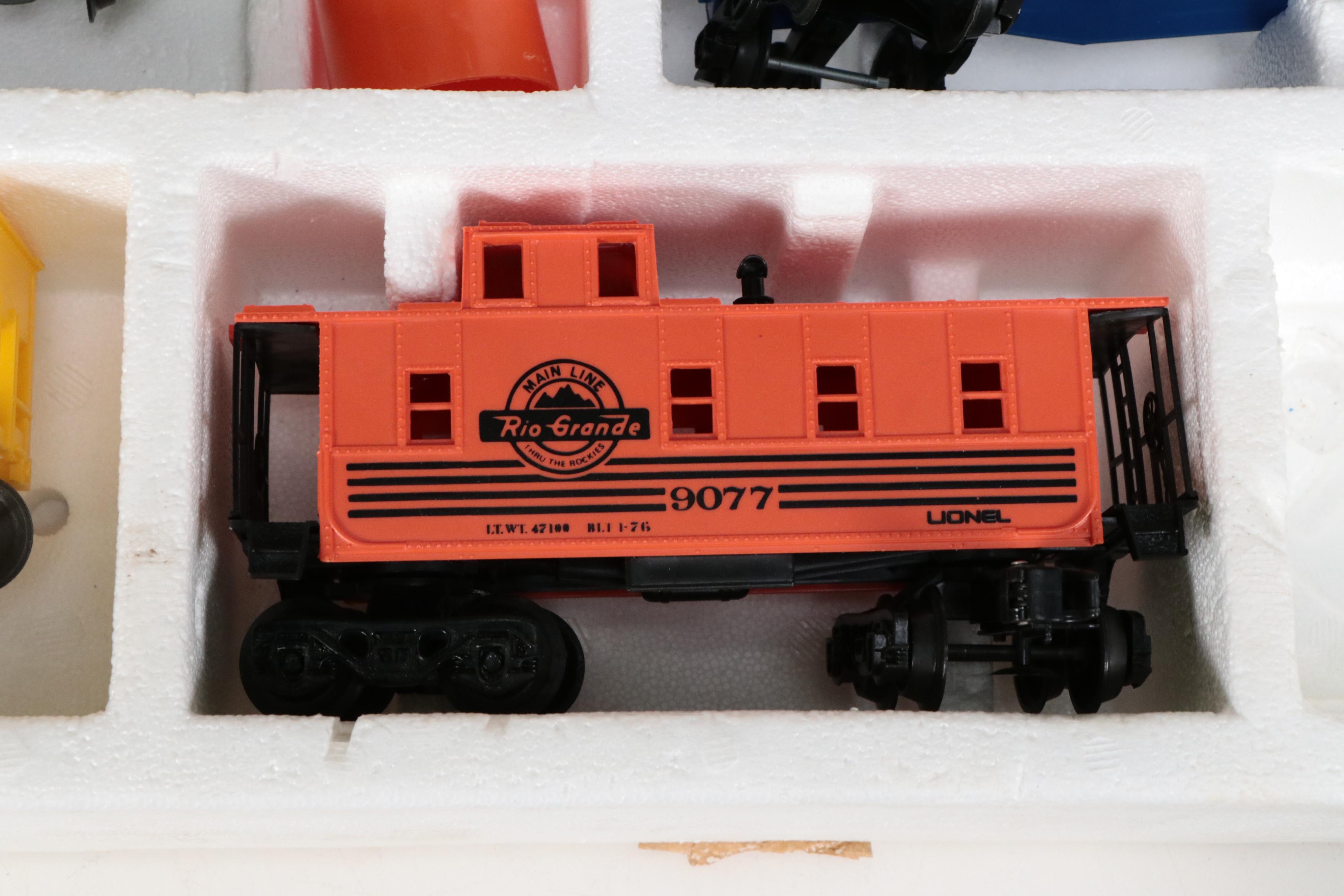 Thomas Kinkade's Christmas Express with Lionel The Black River Freight Set