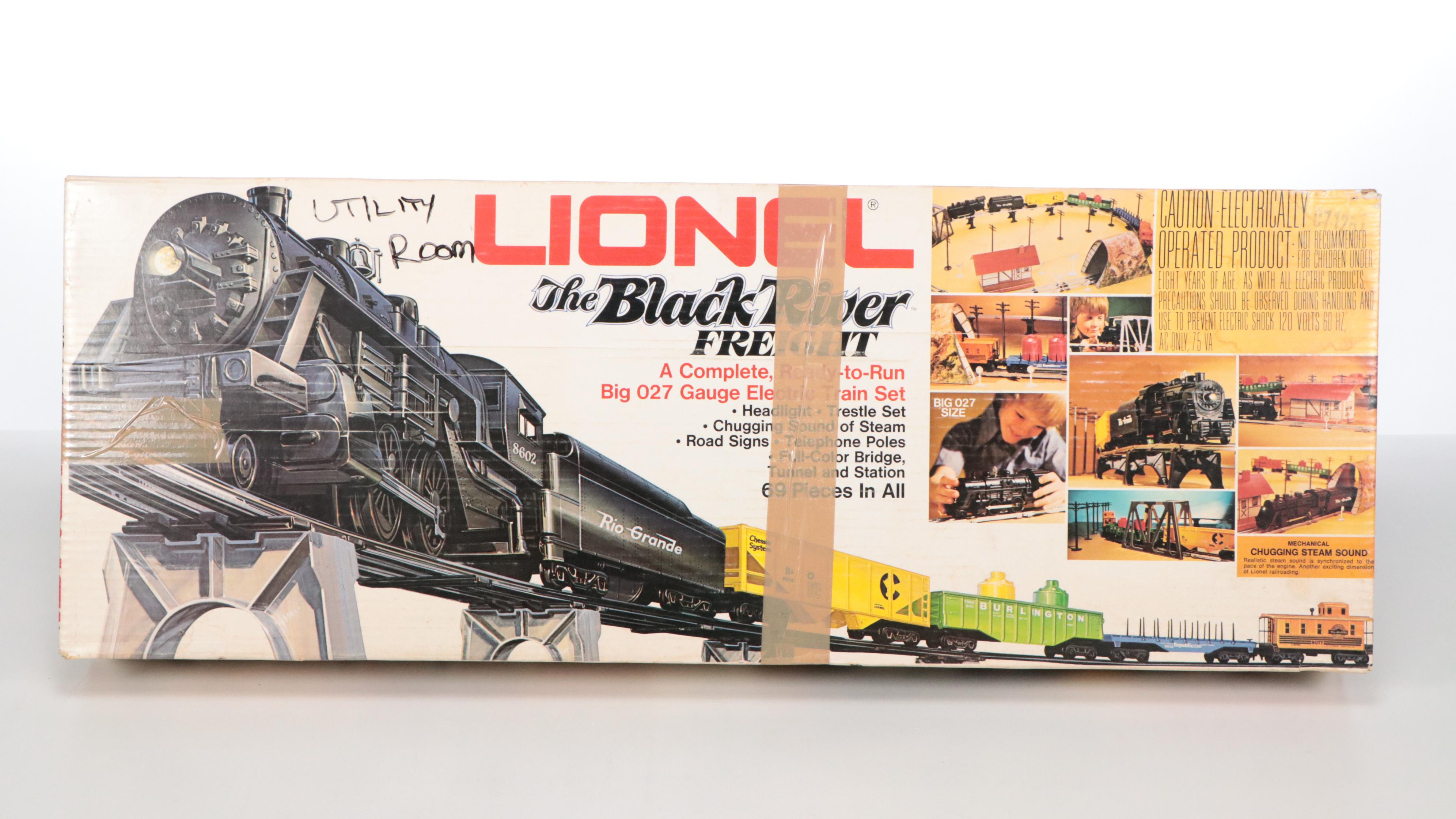 Thomas Kinkade's Christmas Express with Lionel The Black River Freight Set