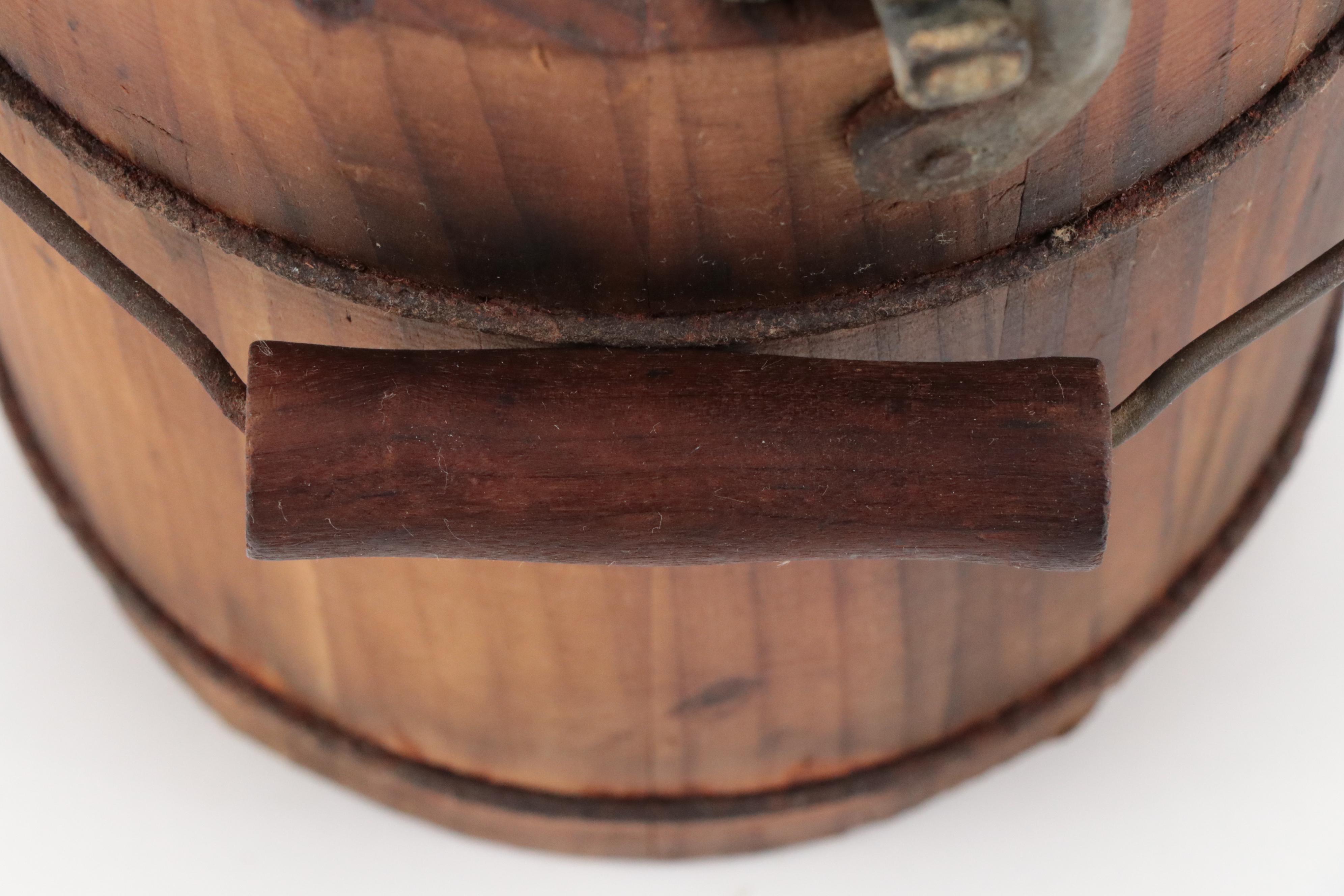 White Mountain Freezer Hand Crank Ice Cream Maker