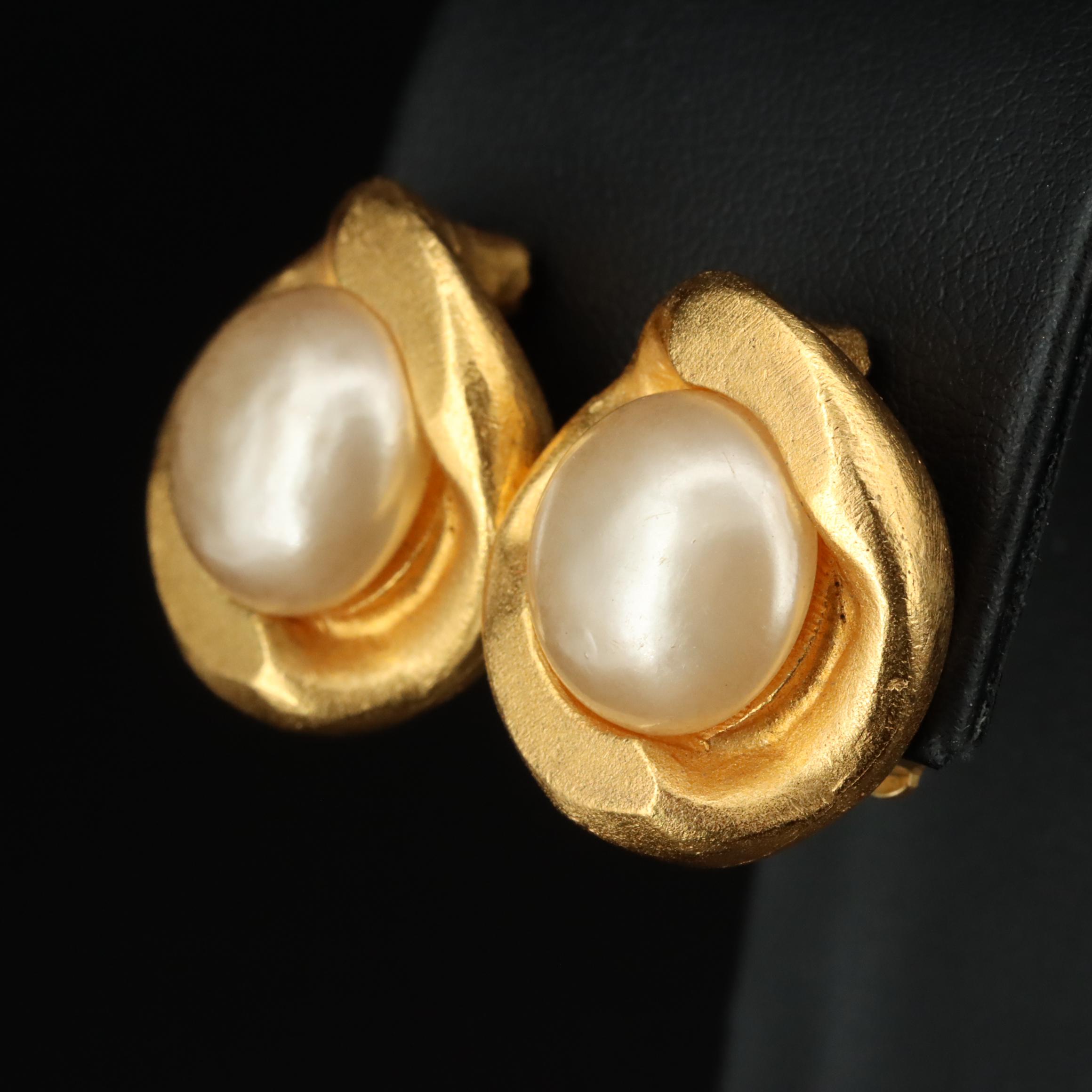 Chanel Faux Pearl Freeform Clip Earrings