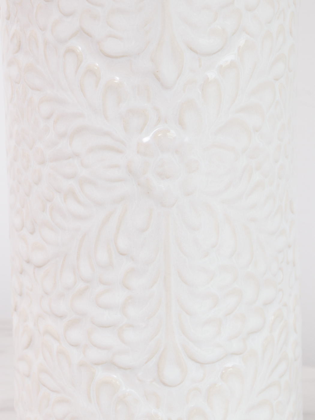 Surya "Esben" Ceramic Table Lamp and Metal Wall Décor