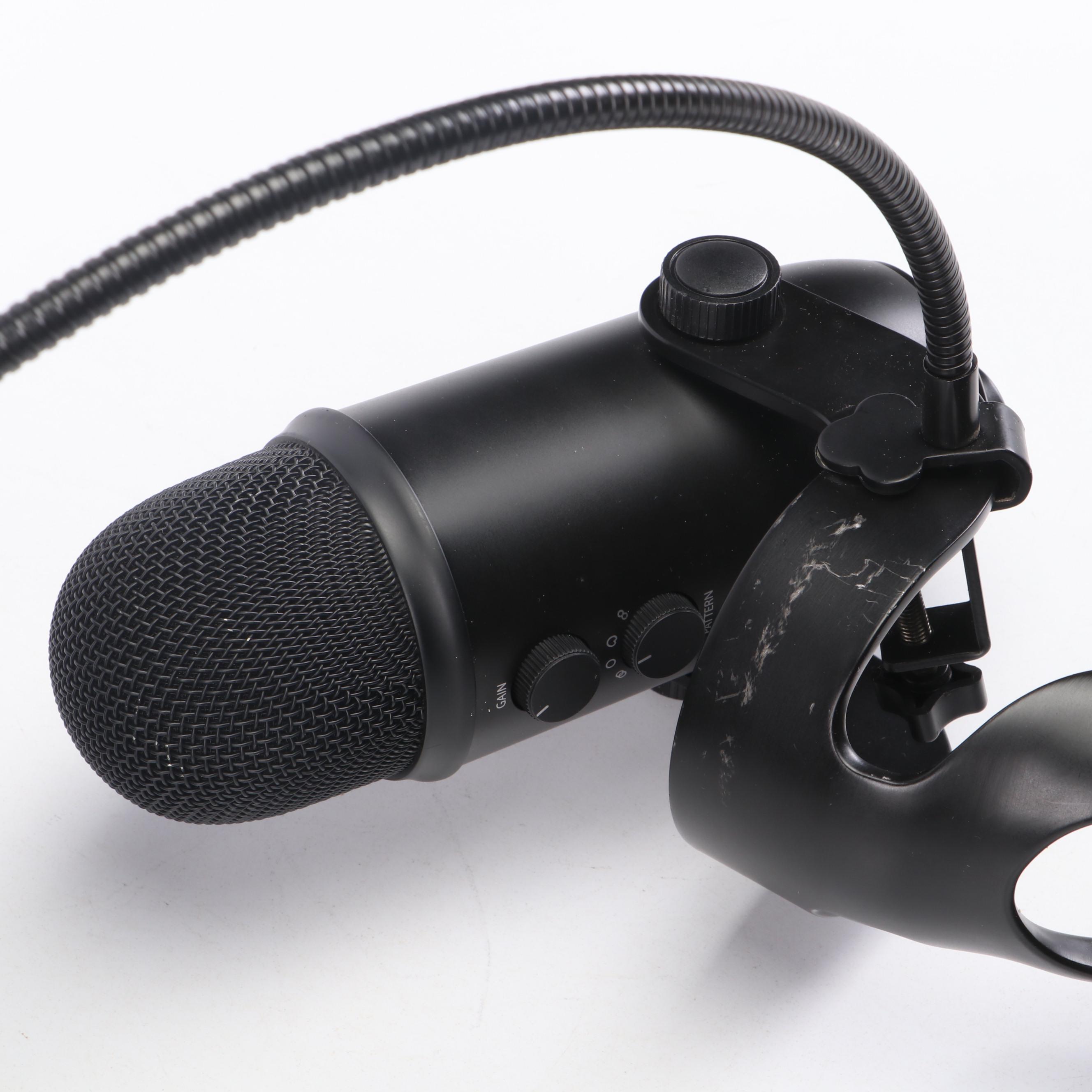 Blue Microphone with Knox Gear Pop Filter