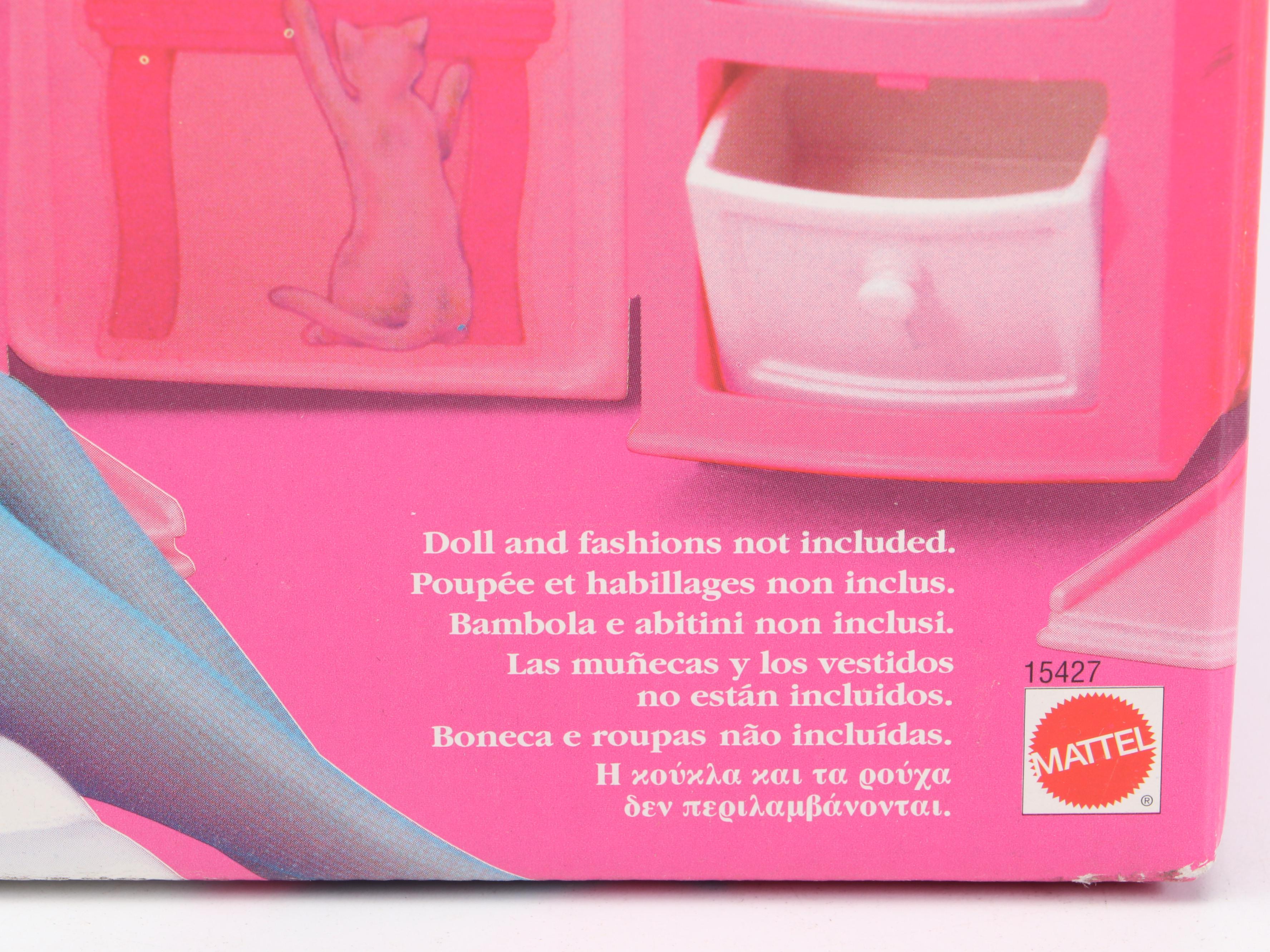 Barbie Travelin' House Roll-Along Trunk Dollhouse