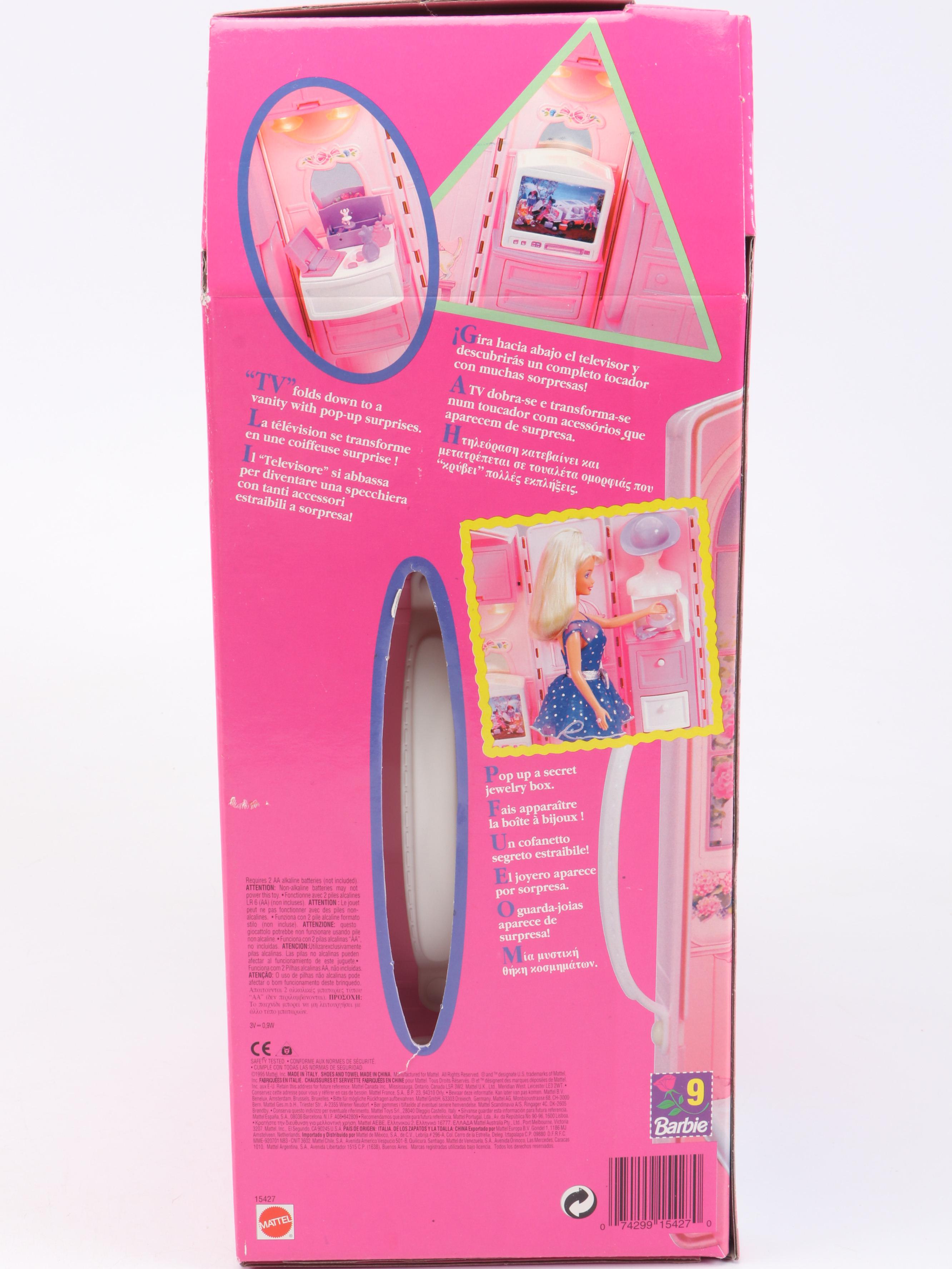 Barbie Travelin' House Roll-Along Trunk Dollhouse