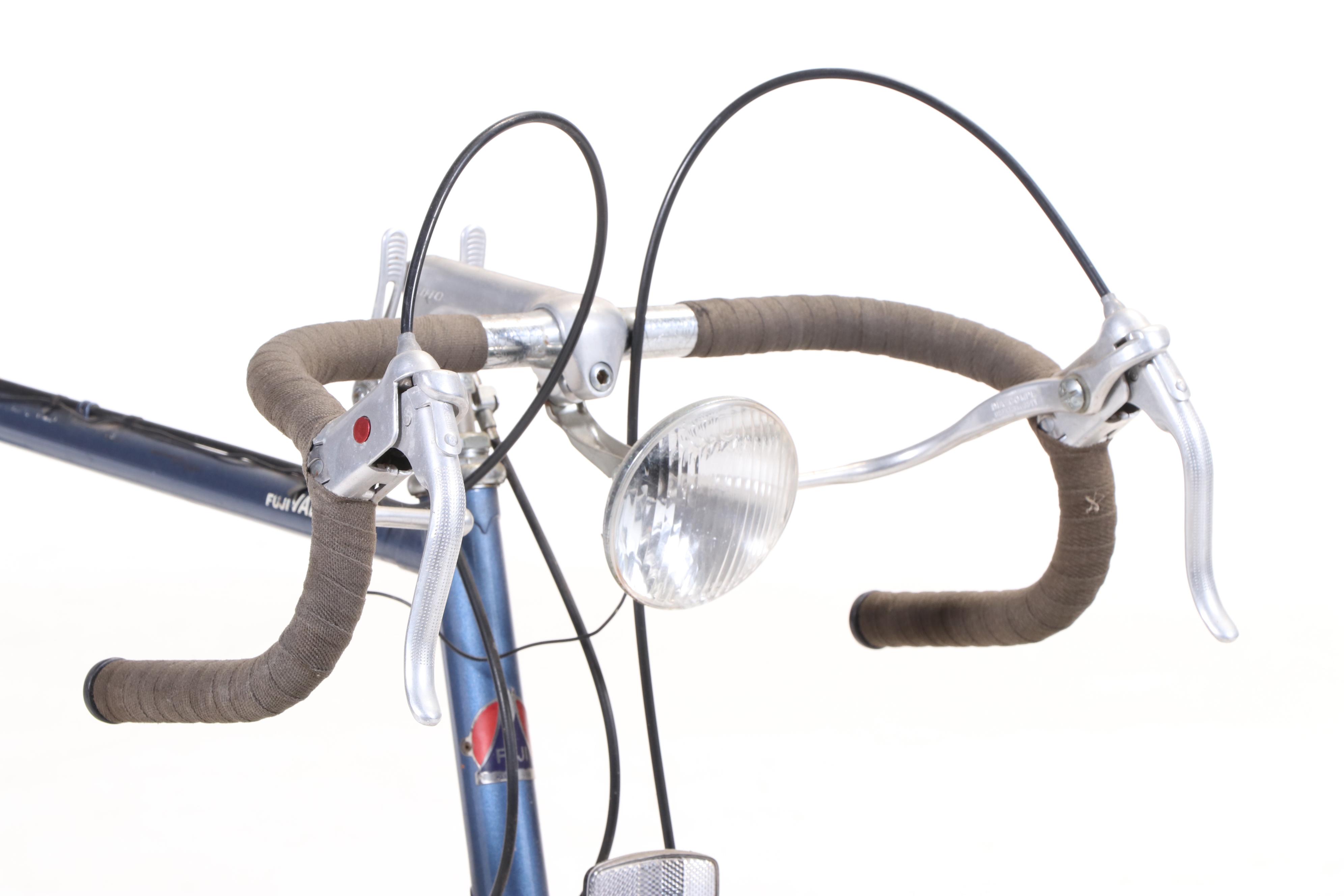 Fuji Berkeley Road Bicycle with Union Headlamp and Cycles Zippered Bag