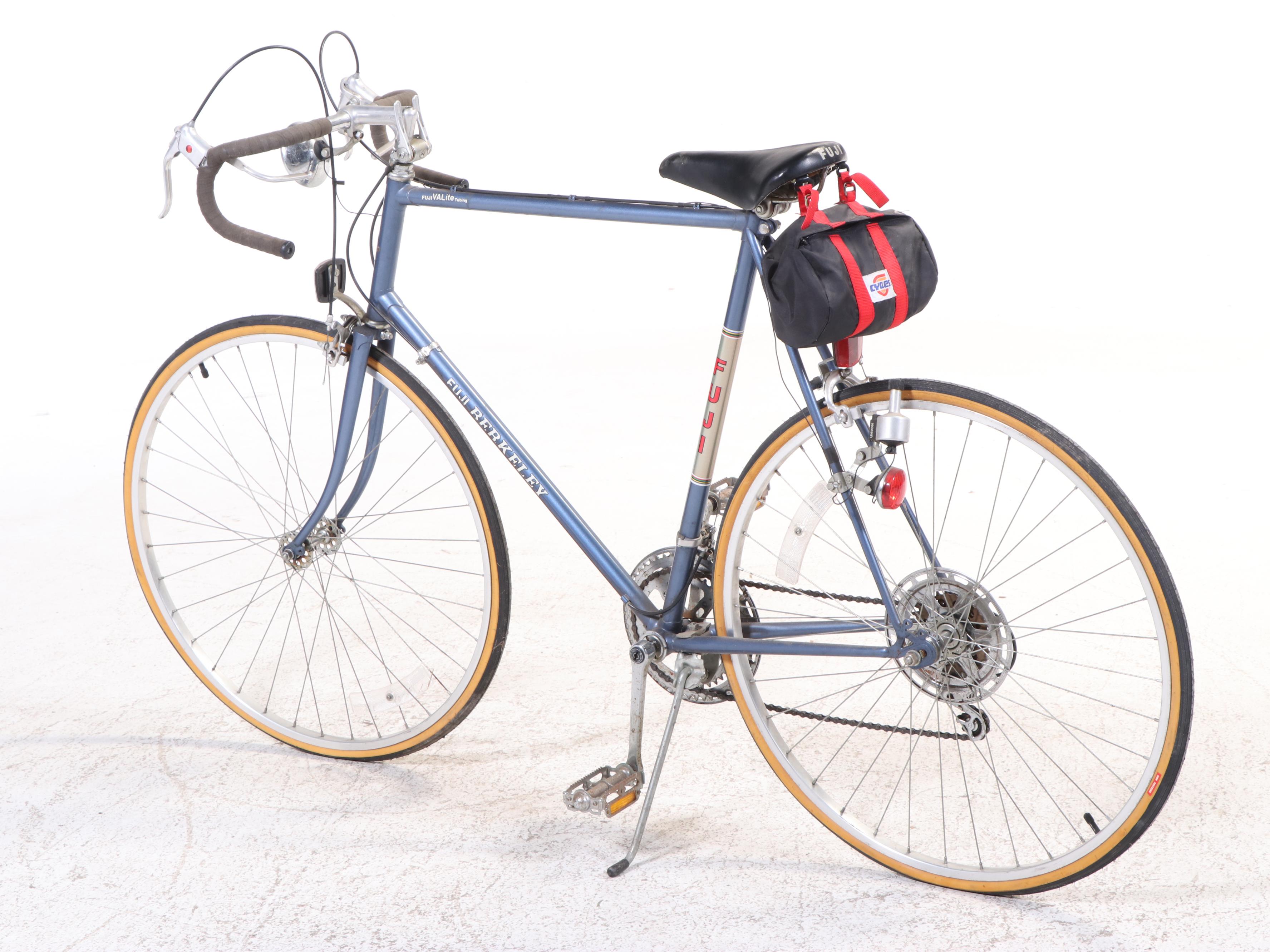 Fuji Berkeley Road Bicycle with Union Headlamp and Cycles Zippered Bag