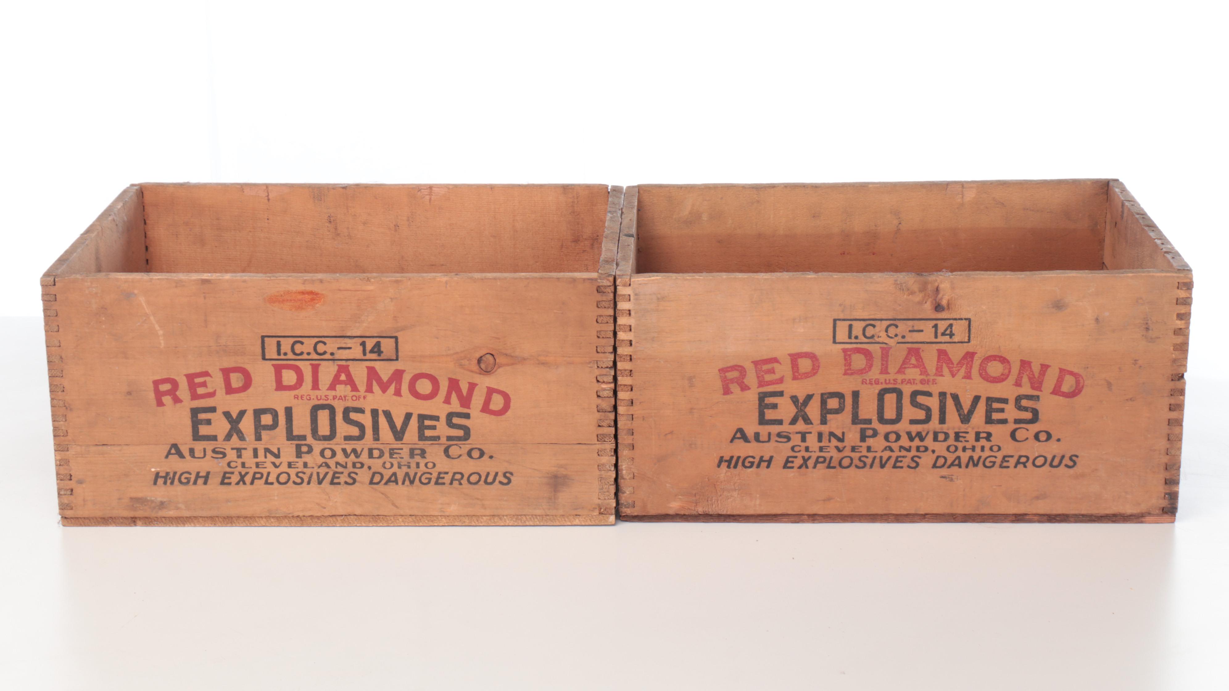 Red Diamond Explosives Wooden Create with Crescent Cat Iron Miniature Stove Lamp