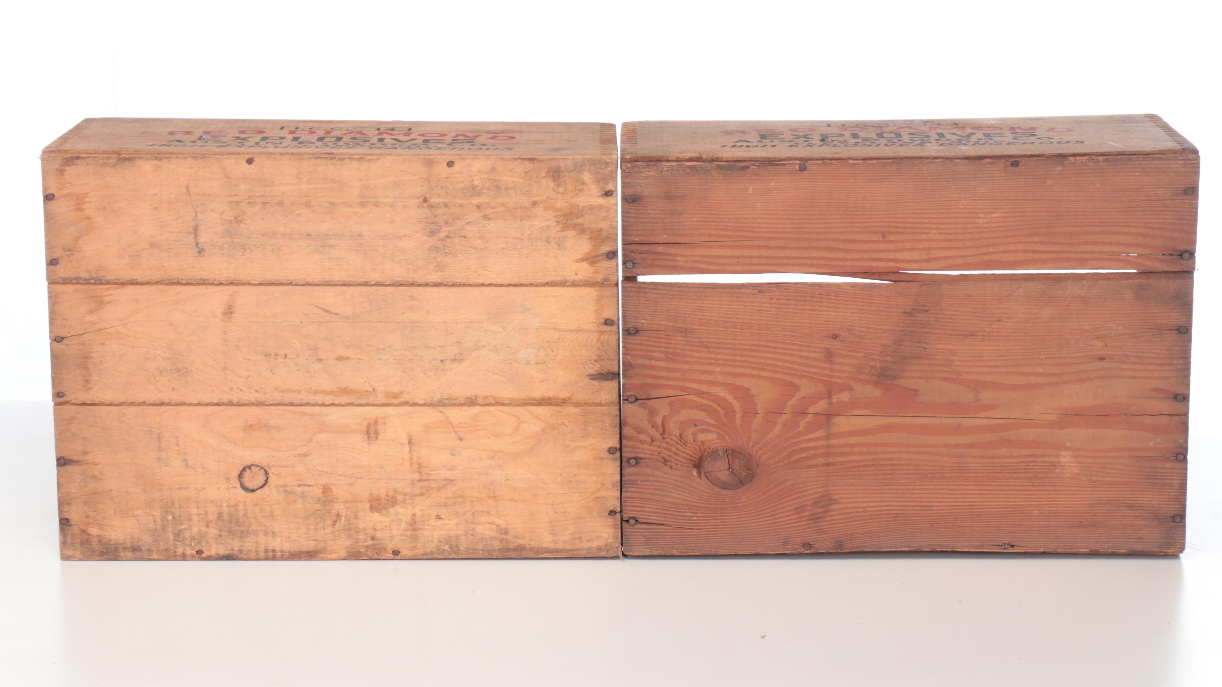 Red Diamond Explosives Wooden Create with Crescent Cat Iron Miniature Stove Lamp