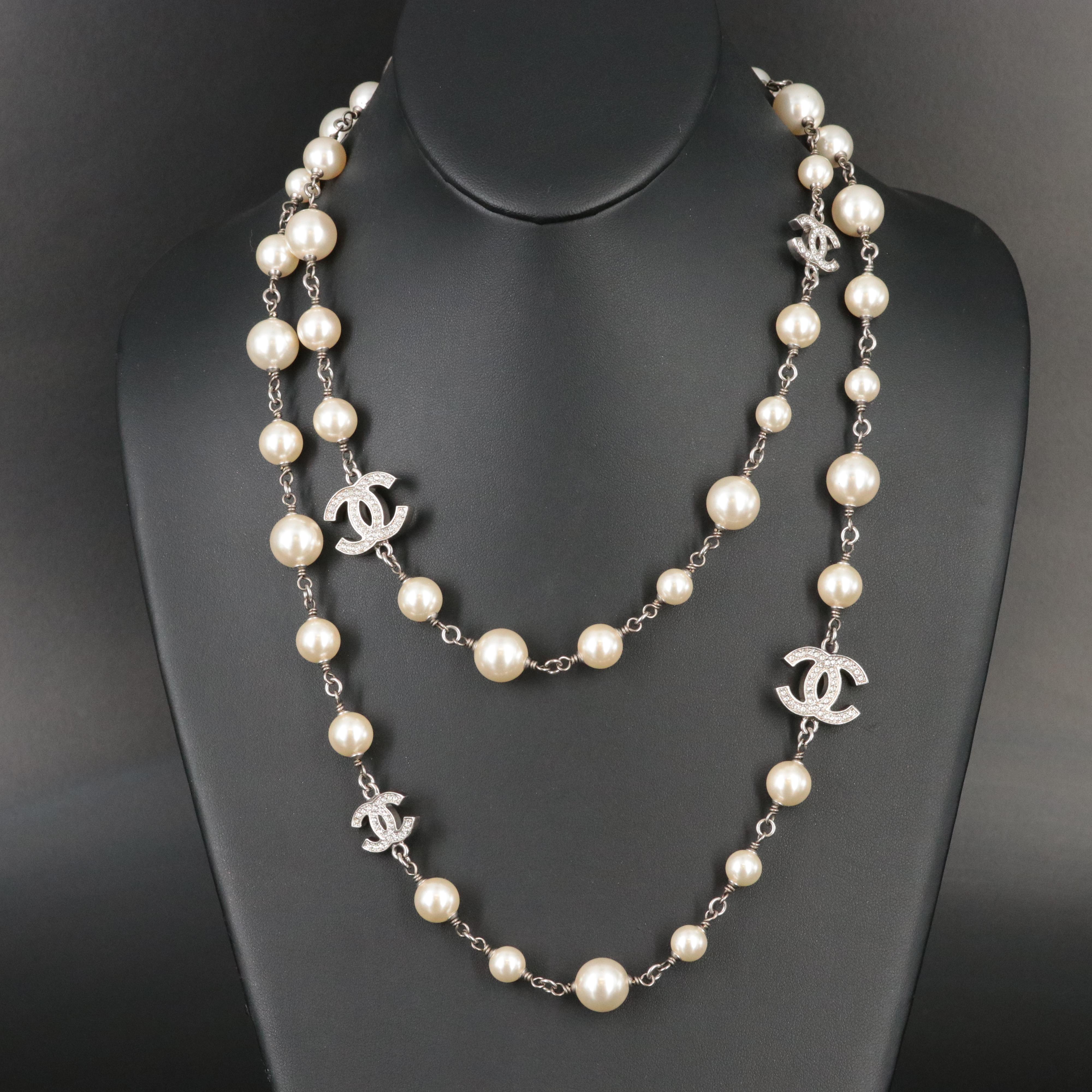 Chanel CC Logo Faux Pearl and Crystal Necklace 2019