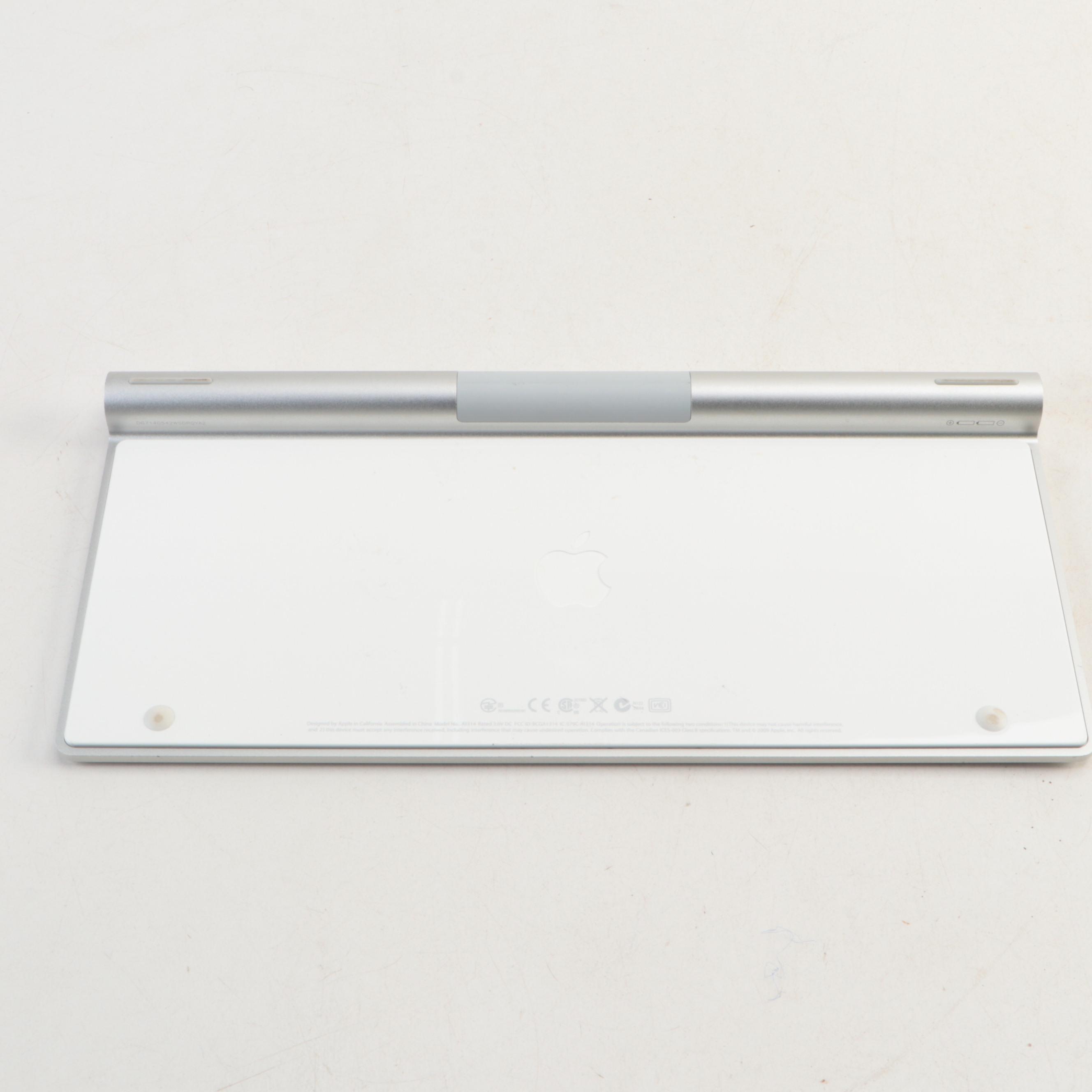 Apple Third Generation Wireless Keyboard with Bluetooth