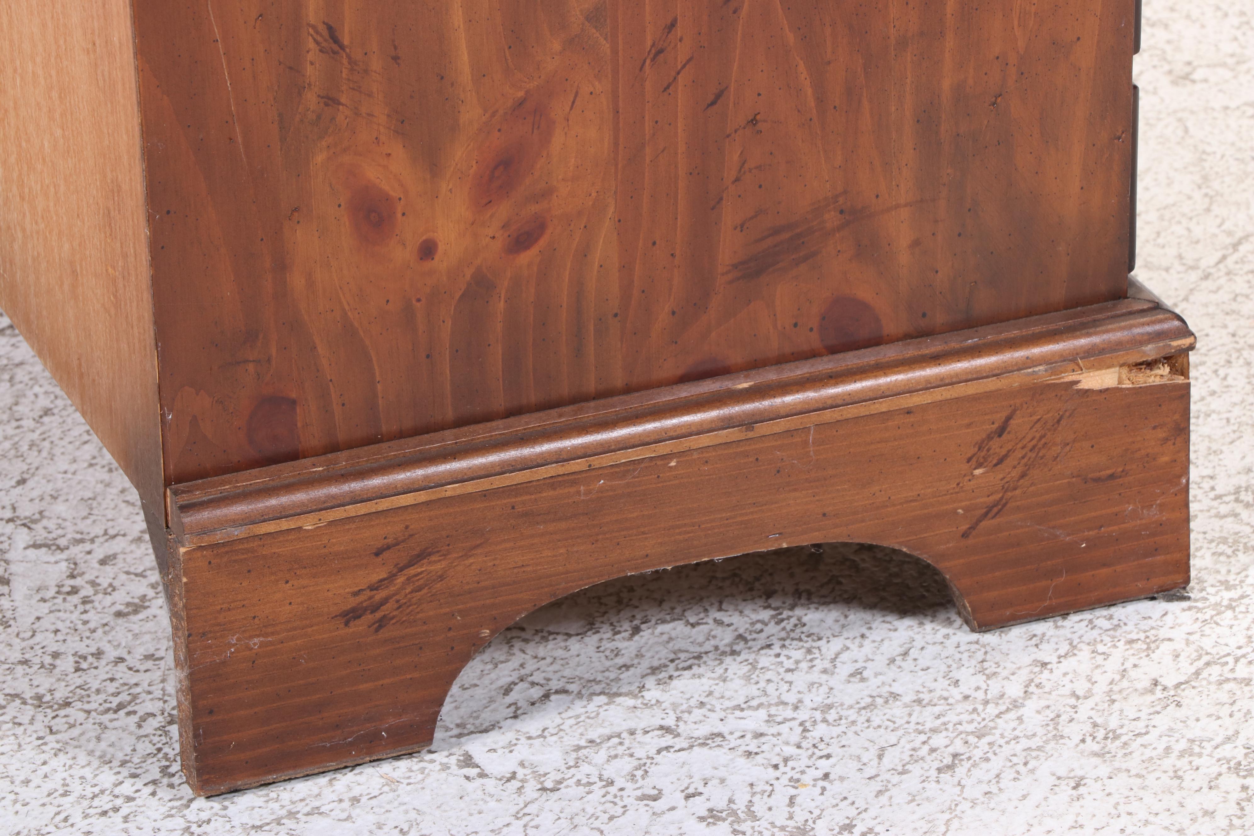 Lane "Aroma-Tite" Chippendale Style Cedar Blanket Chest/Bench, Late 20th Century