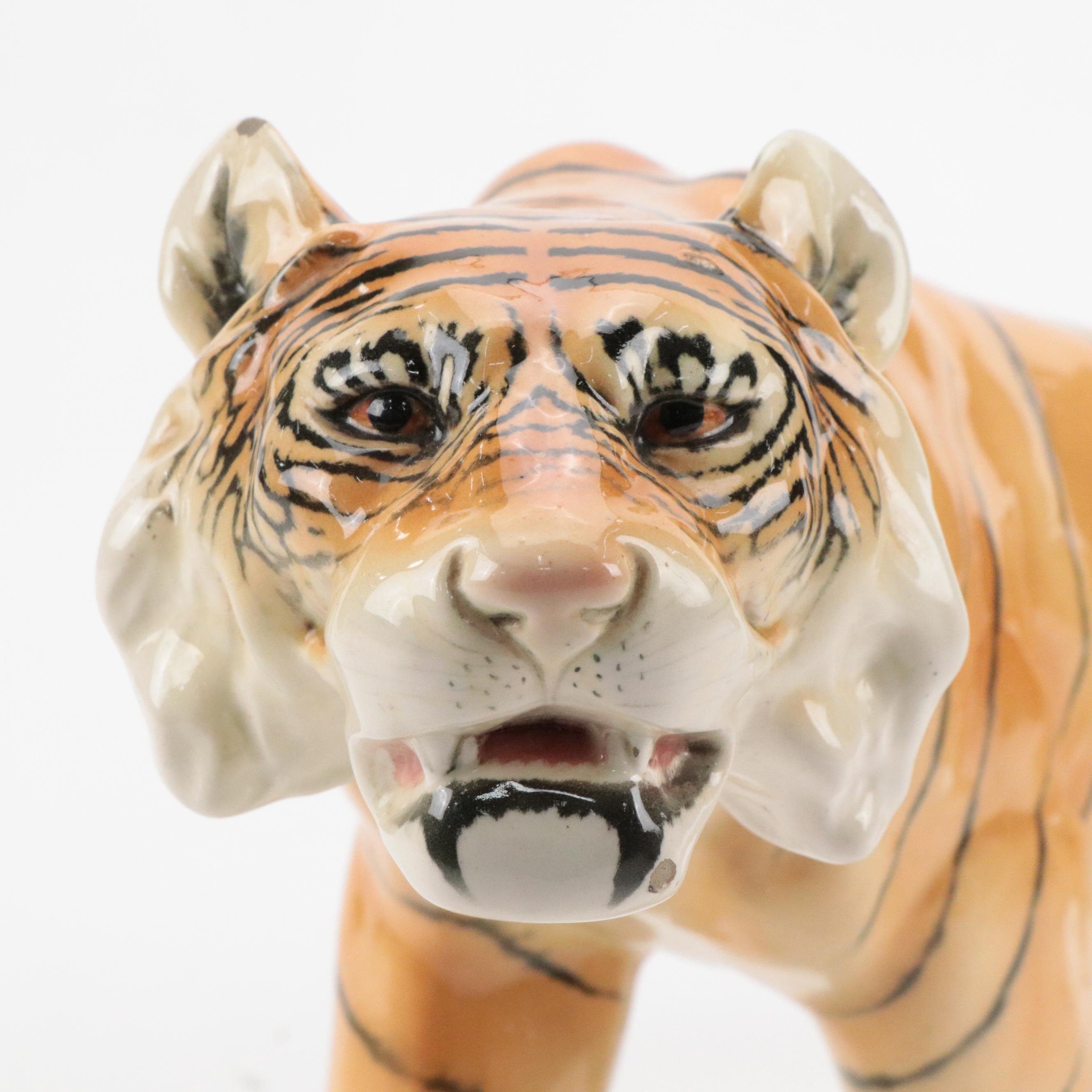 German Schafer & Vater Porcelain Tiger, Early to Mid-20th C.