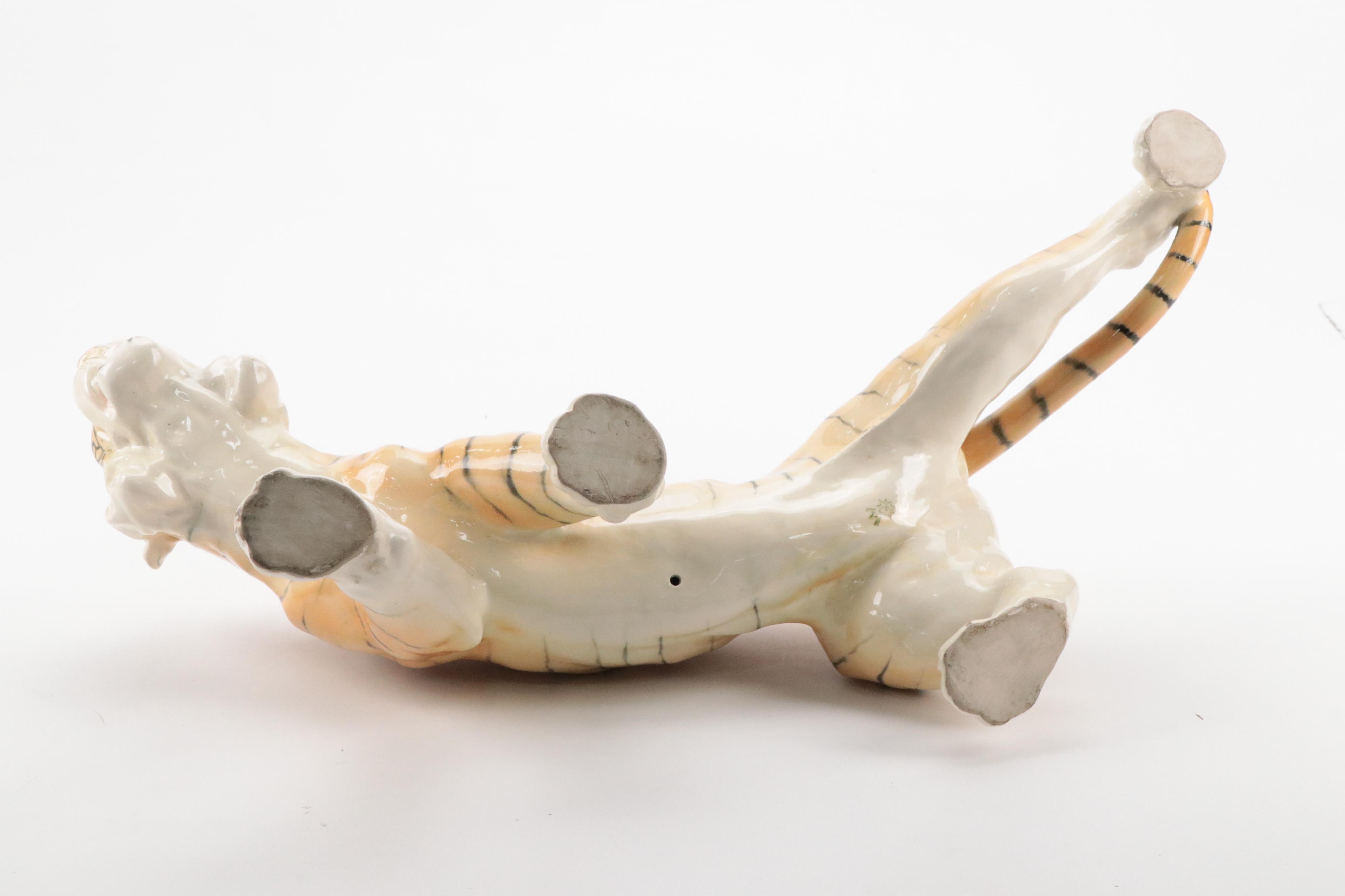 German Schafer & Vater Porcelain Tiger, Early to Mid-20th C.