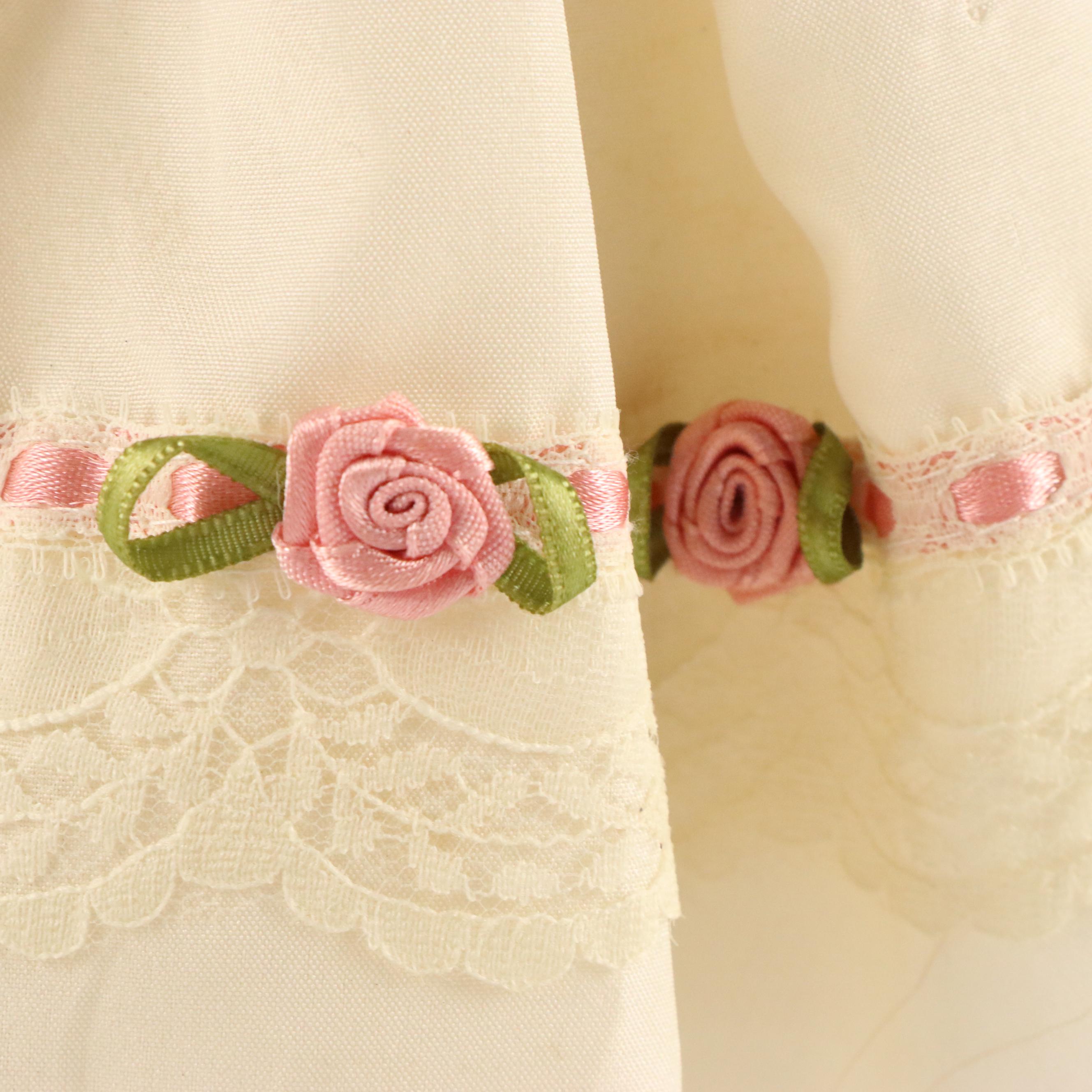 Heritage Mint Musical Porcelain Doll on Stand, 1996