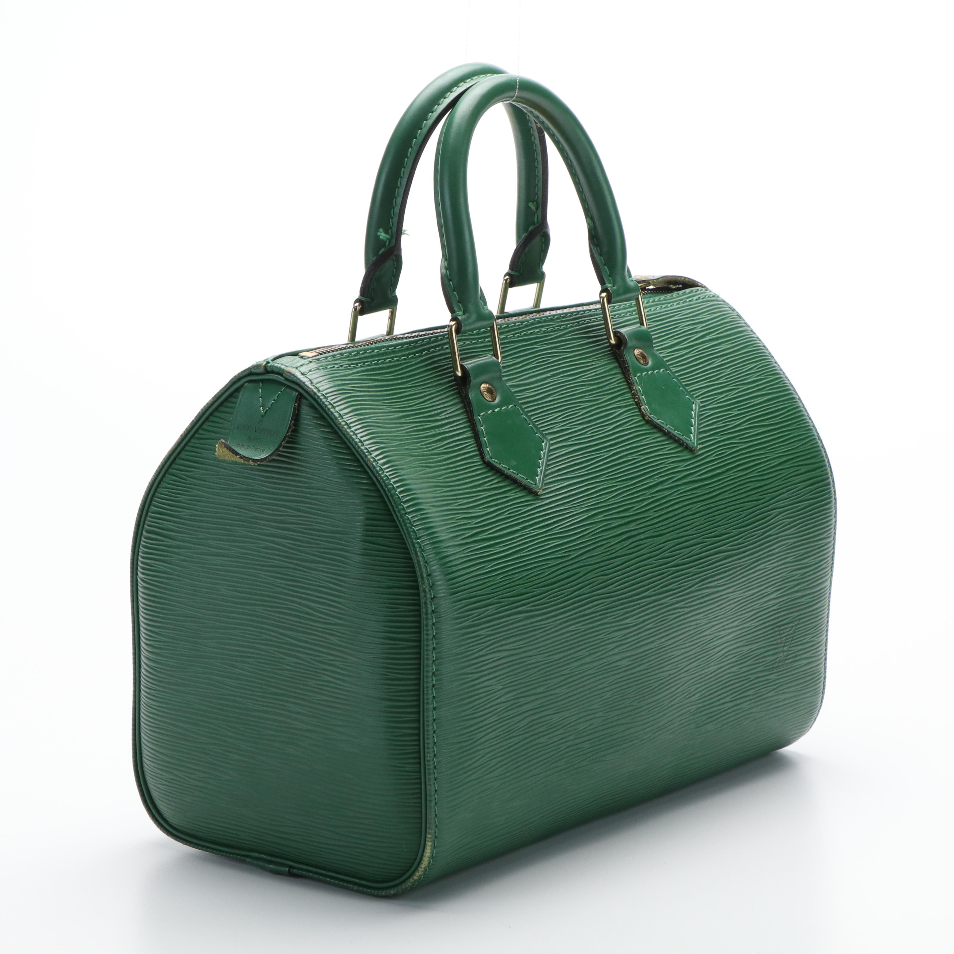 Louis Vuitton Speedy 25 Handbag in Green Epi leather