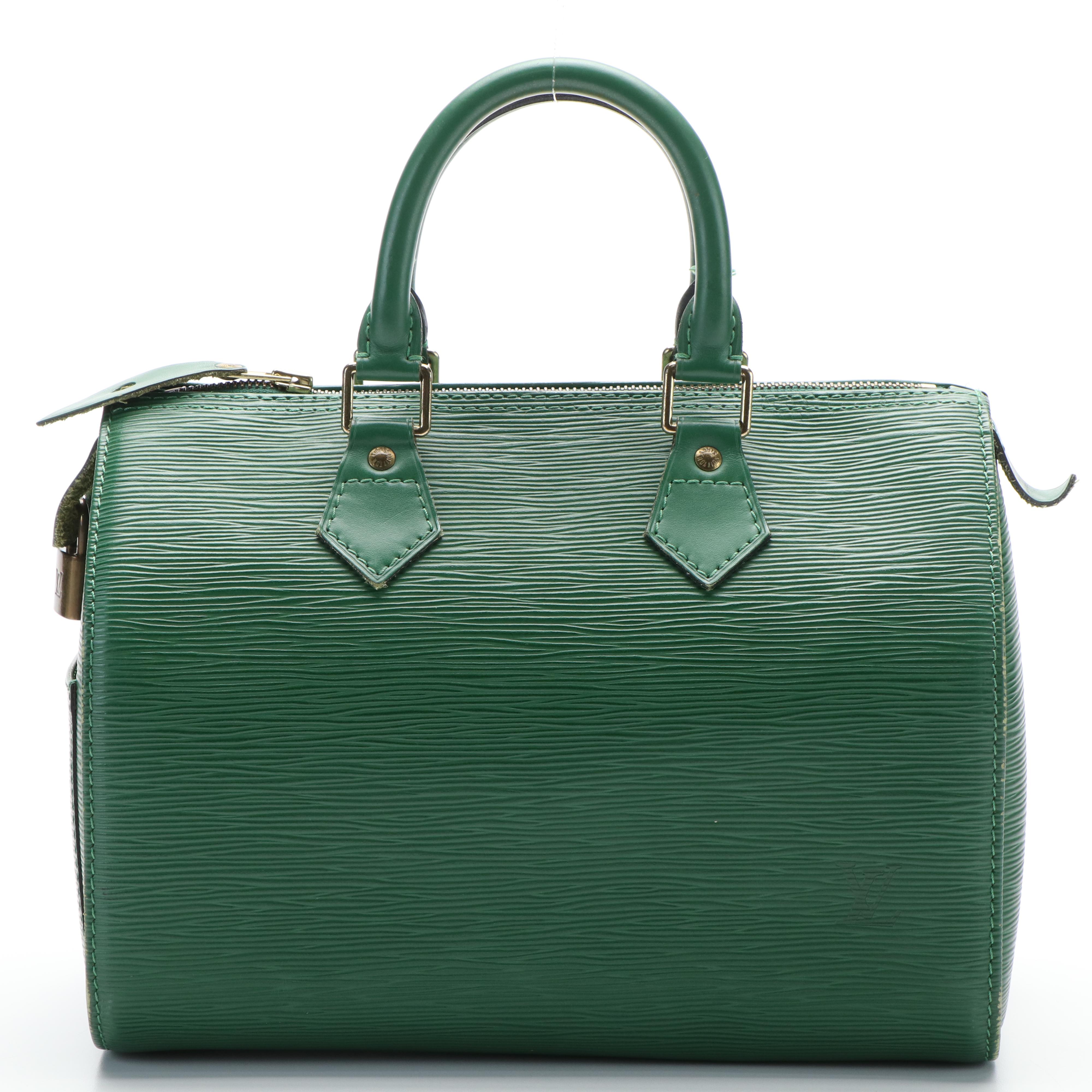 Louis Vuitton Speedy 25 Handbag in Green Epi leather