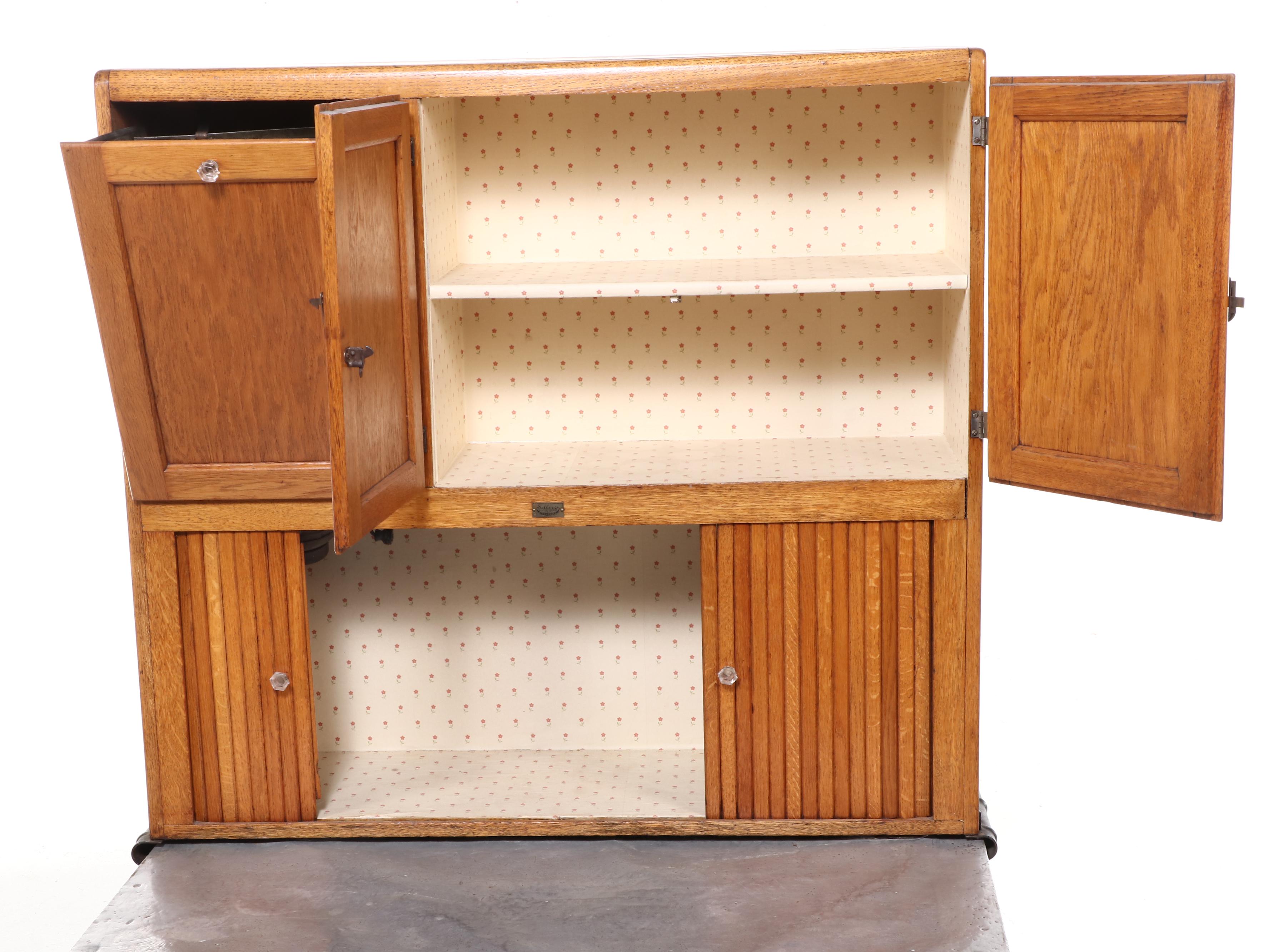 G. I. Sellers & Sons Co. Oak Kitchen Cabinet, Early to Mid-20th Century