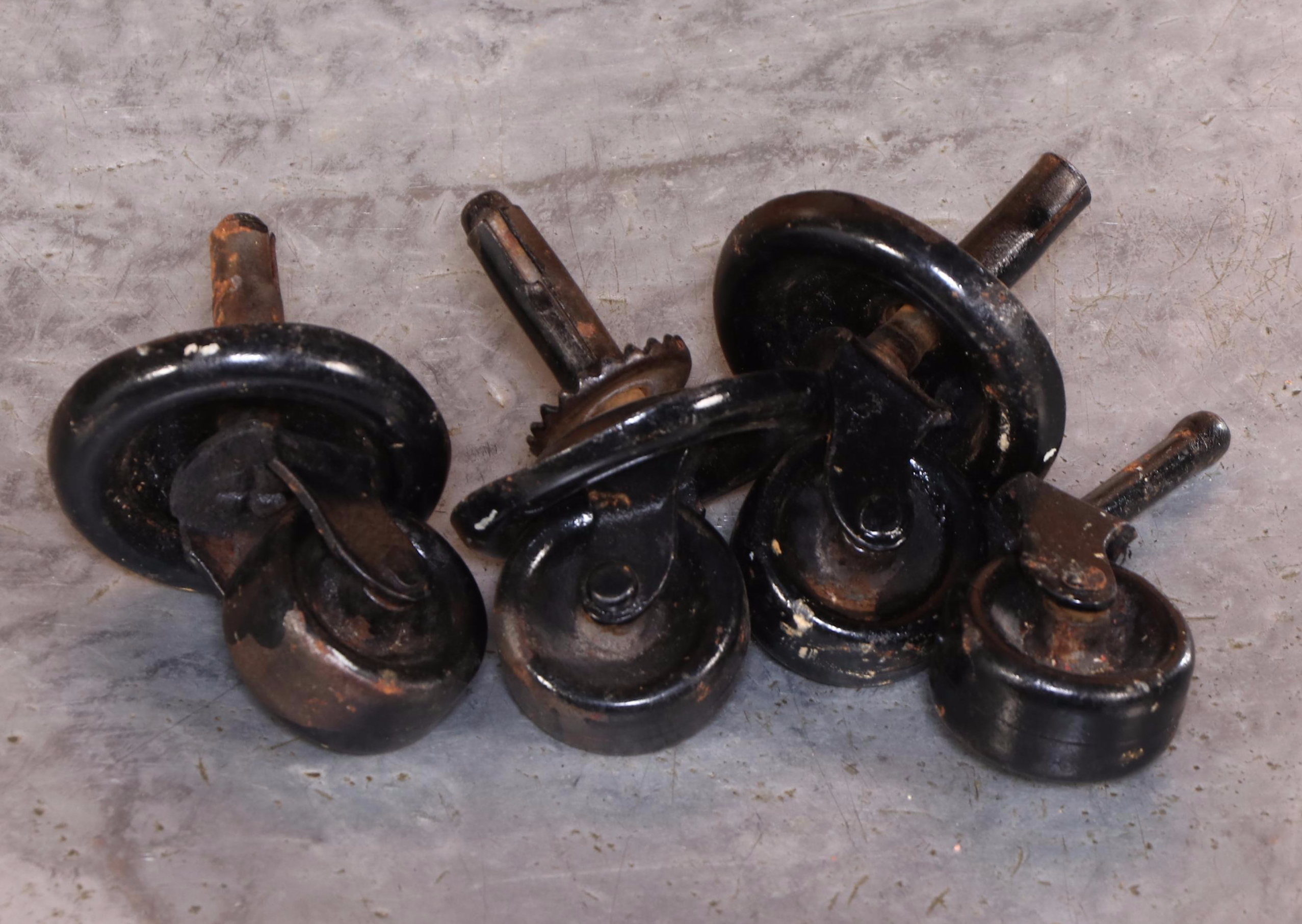 G. I. Sellers & Sons Co. Oak Kitchen Cabinet, Early to Mid-20th Century