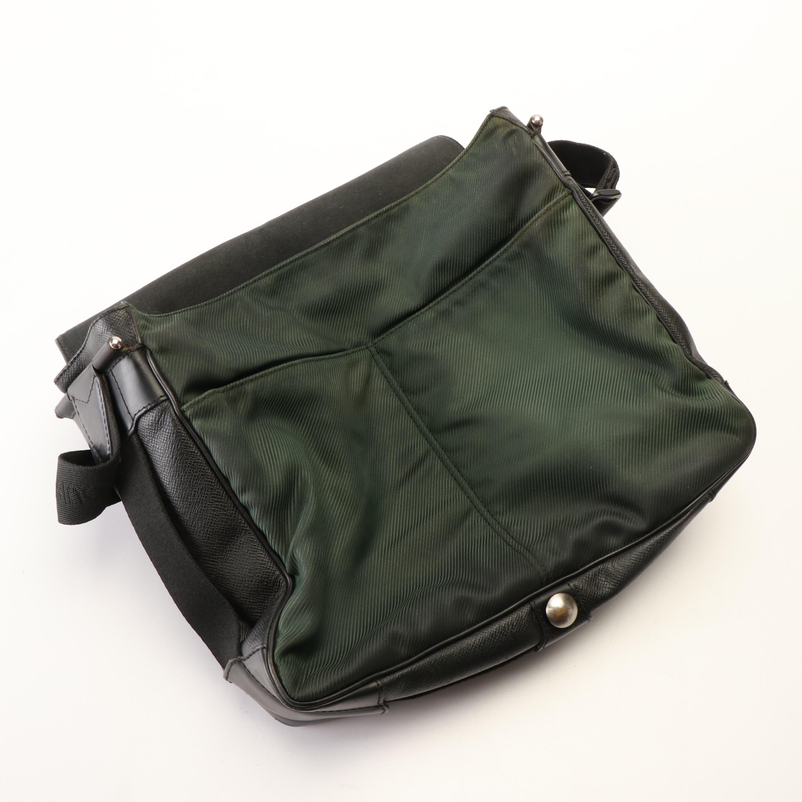 Louis Vuitton Viktor Messenger Bag in Taiga Leather and Nylon Twill