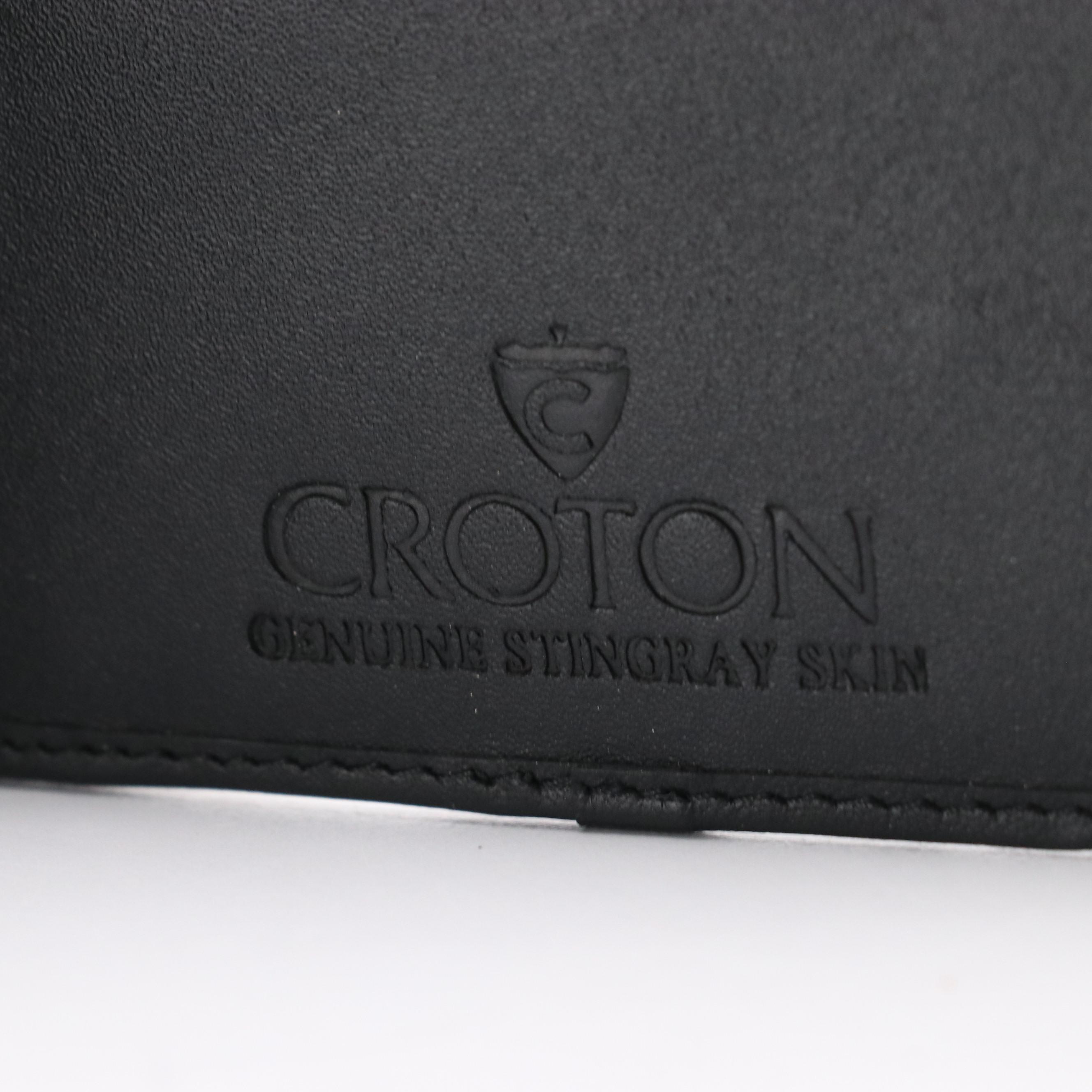 Croton Classic Diamond Stingray Skin Bifold Card Wallet in Box