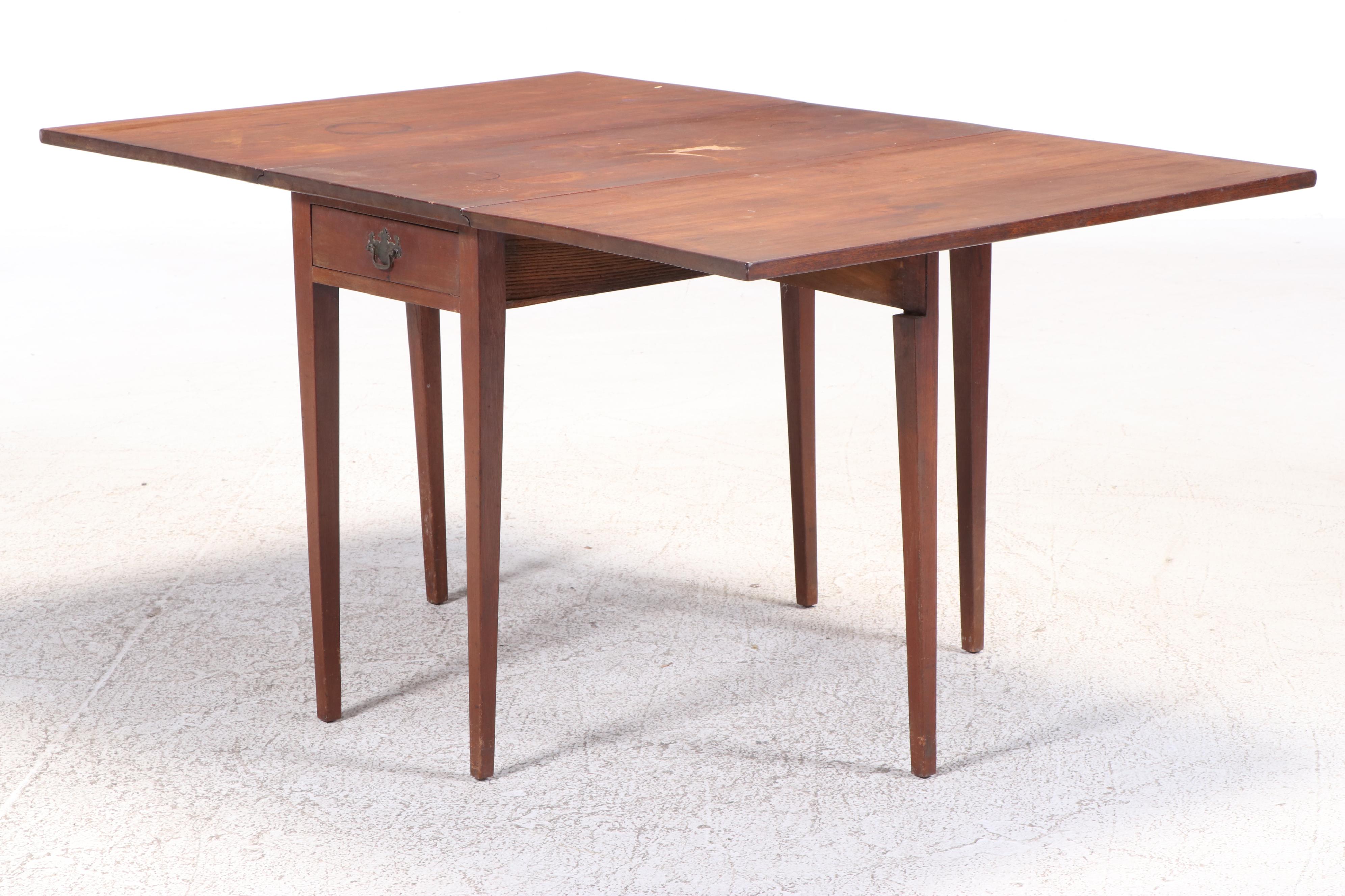 American Primitive Mahogany Drop-Leaf Table, 19th Century