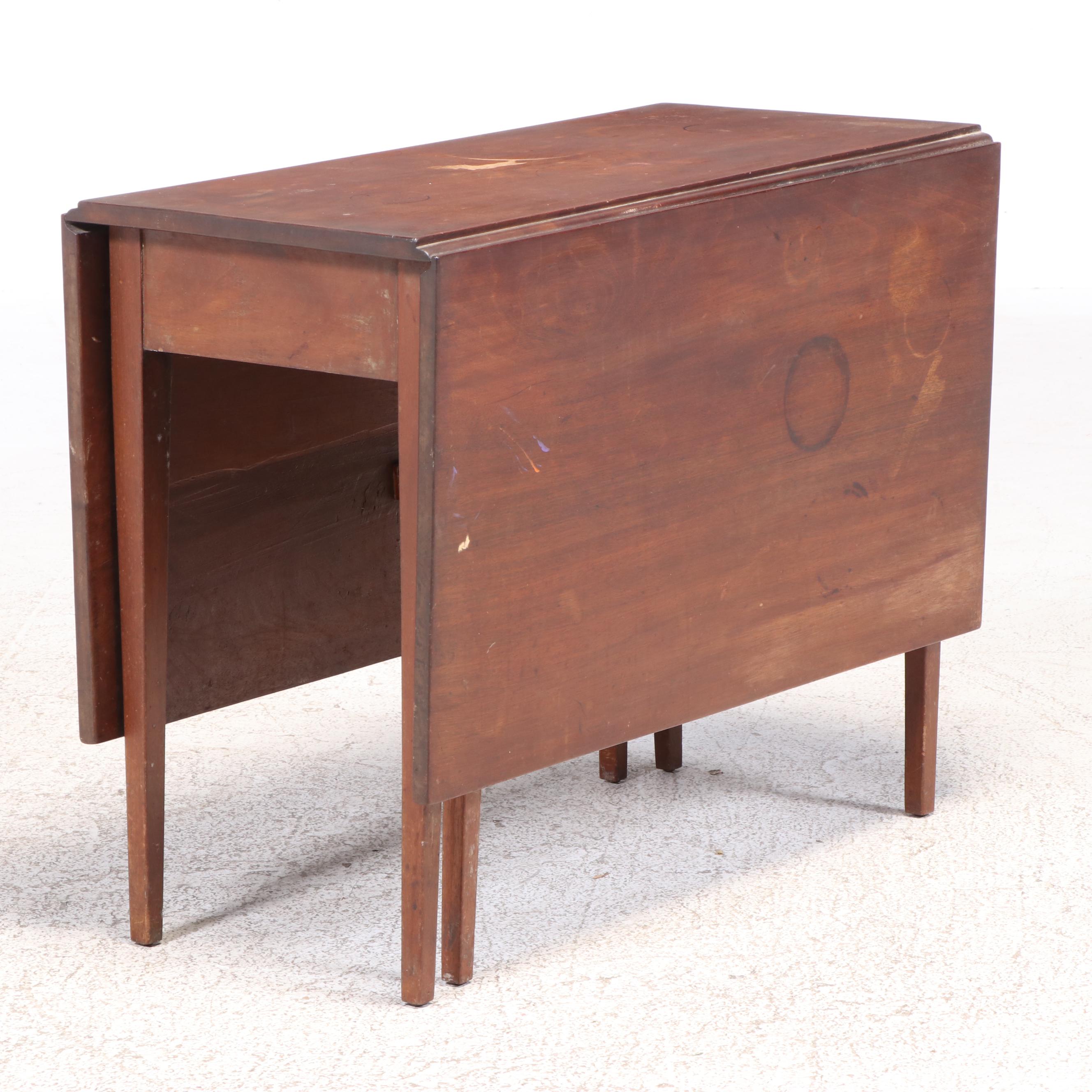 American Primitive Mahogany Drop-Leaf Table, 19th Century