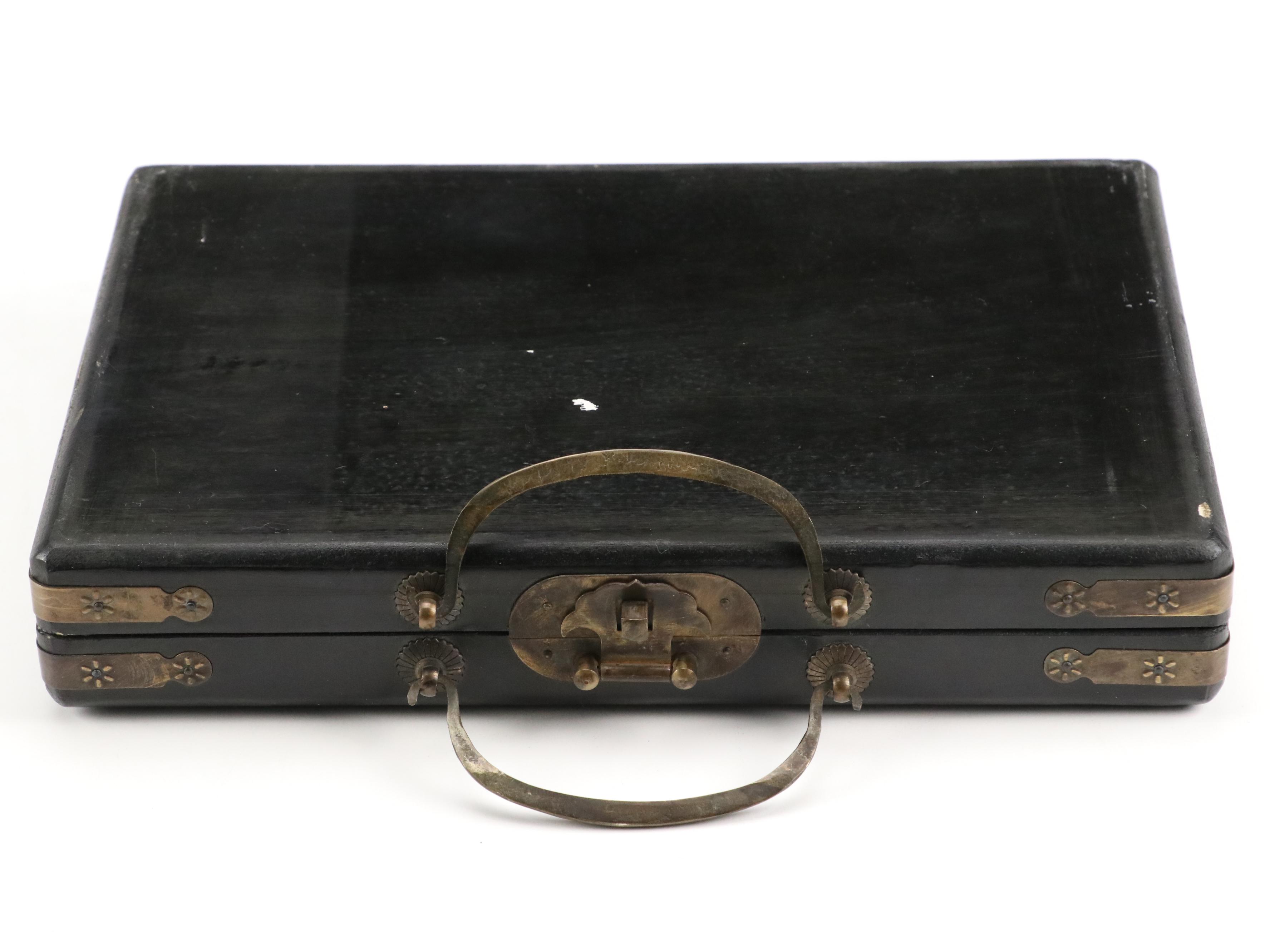 Chinese Plastic Mahjong Set in Dragon Motif Case