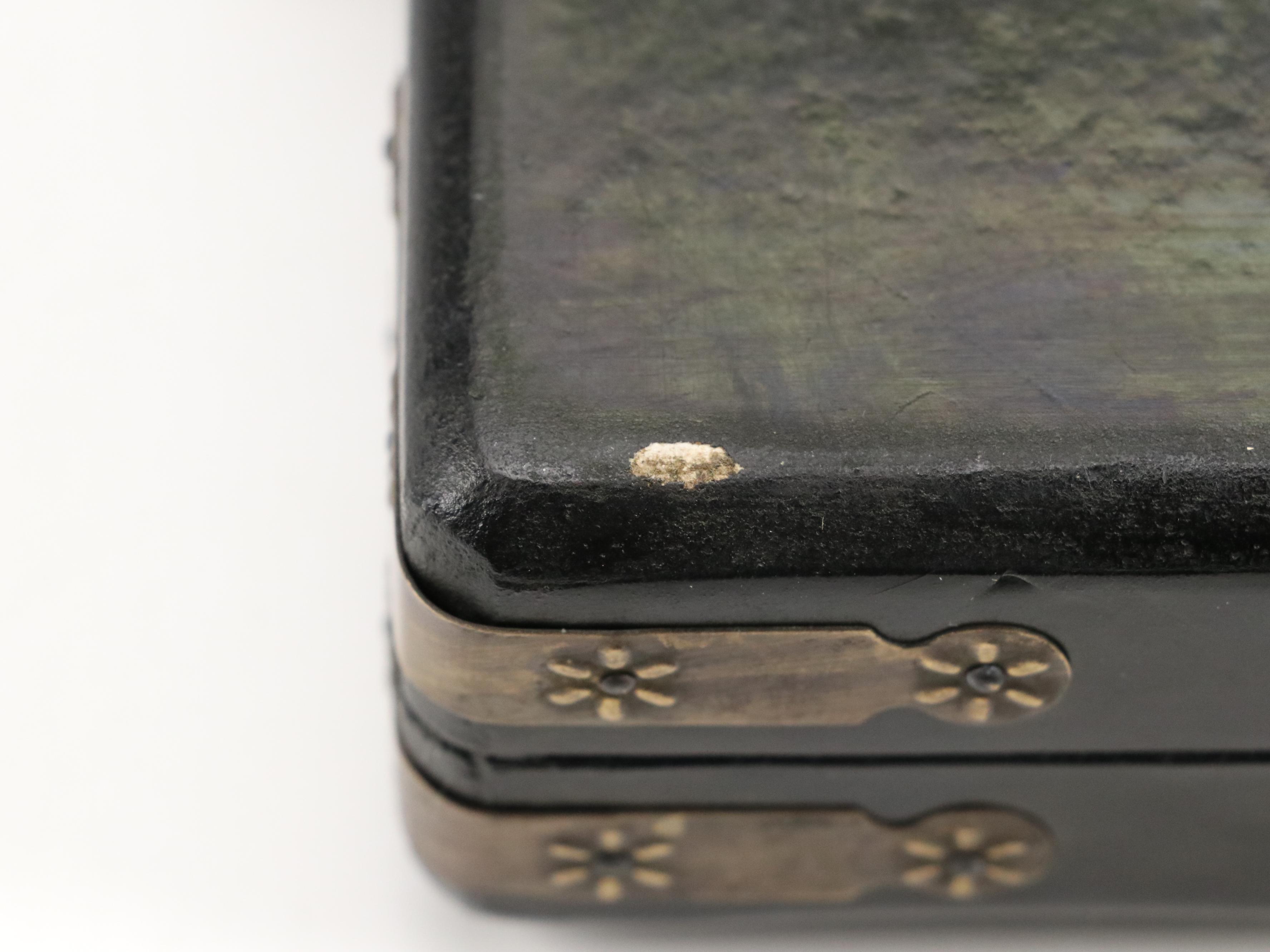 Chinese Plastic Mahjong Set in Dragon Motif Case