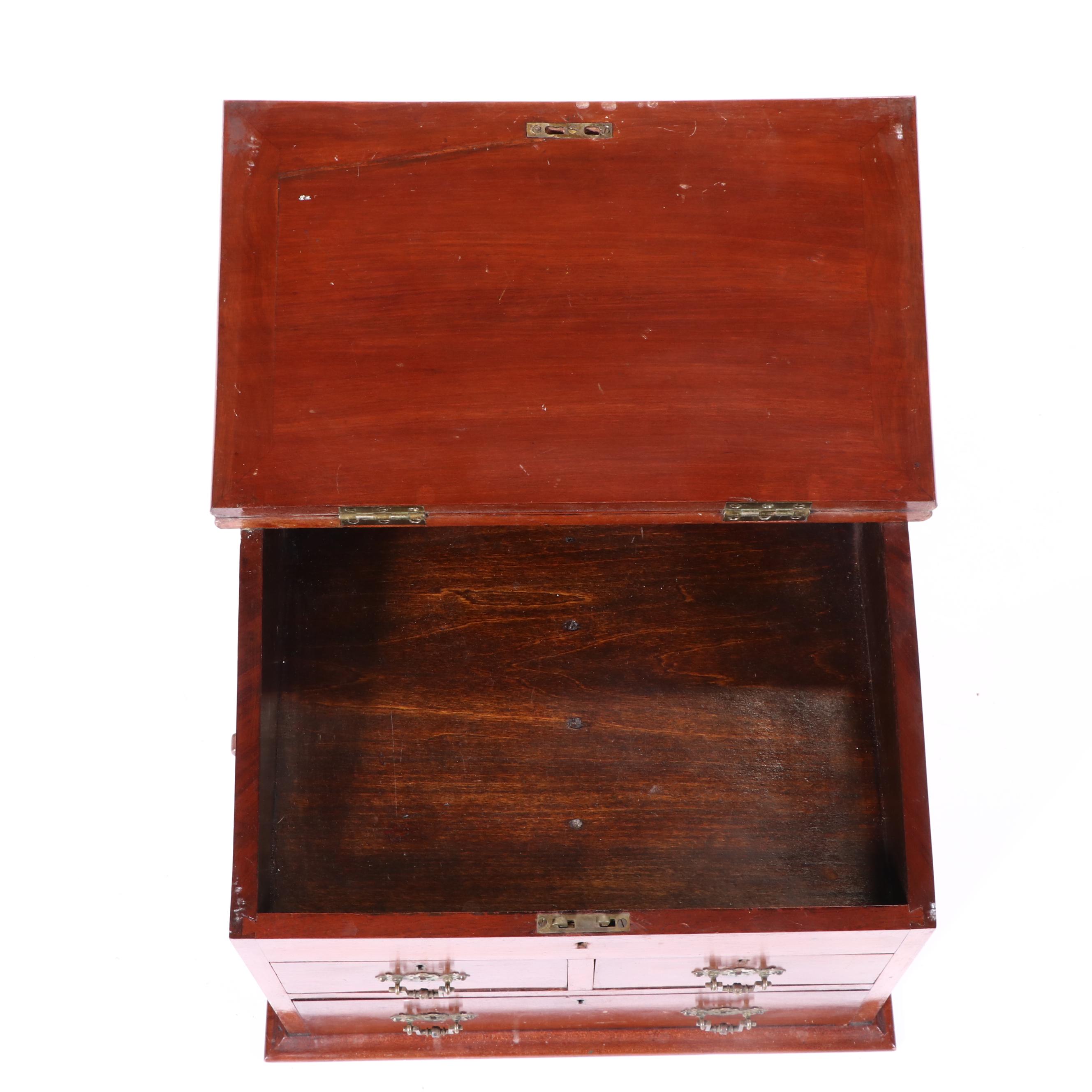 Victorian Mahogany Slant-Lid Tabletop Desk, Mid to Late 19th Century