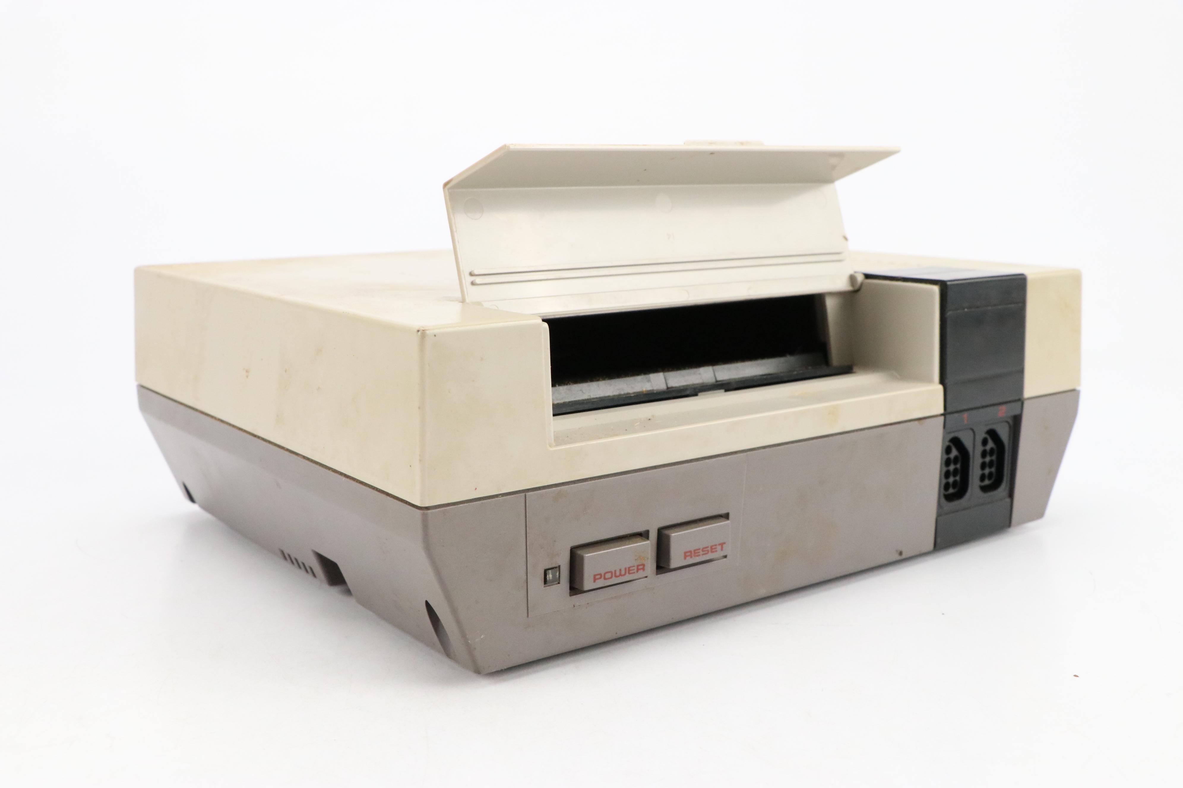 Nintendo Entertainment System w/ Zelda, Castlevania IV, Final Fantasy II & More