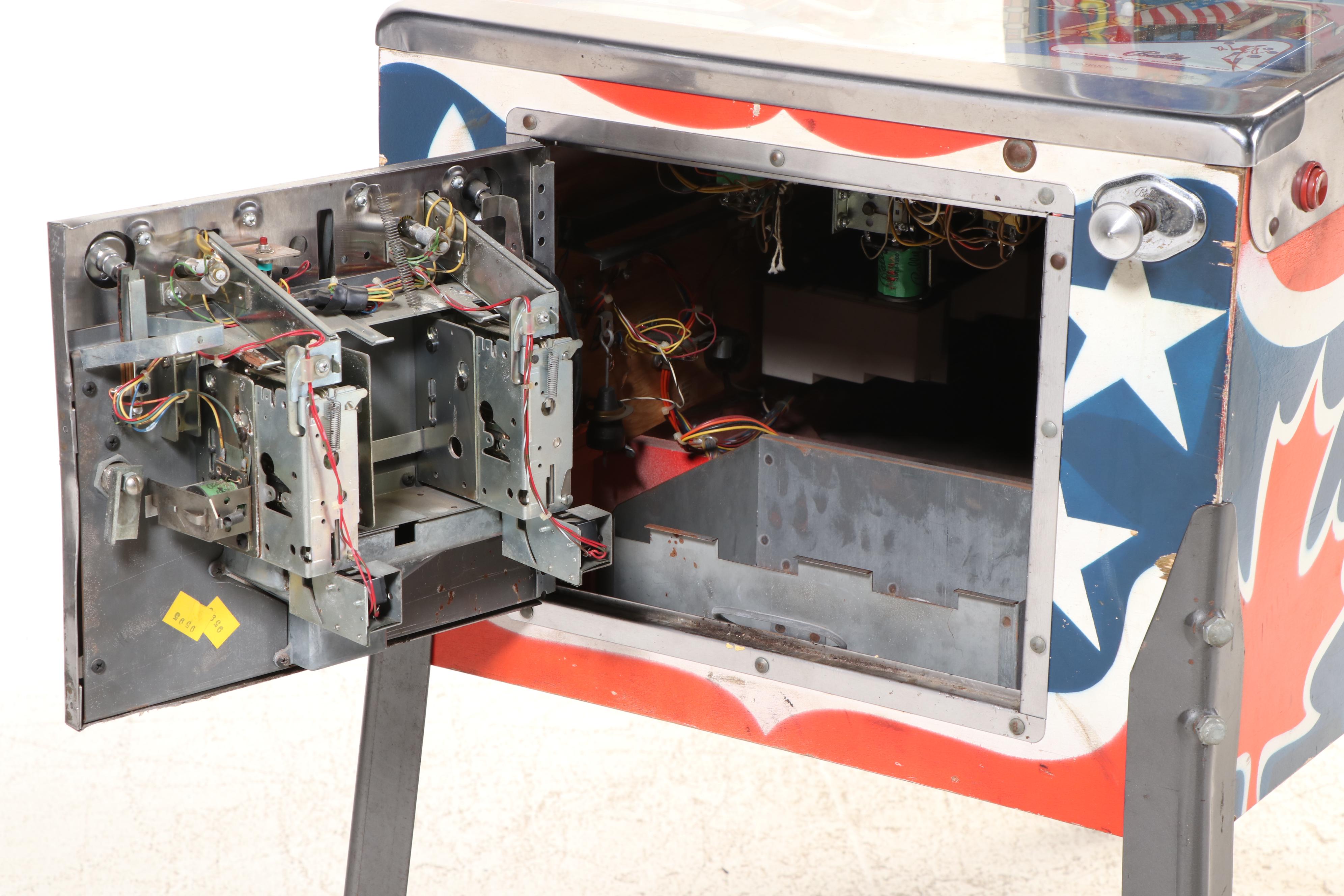 Bally Manufacturing Co. Bobby Orr's Power Play Pinball Machine, Late 20th C.