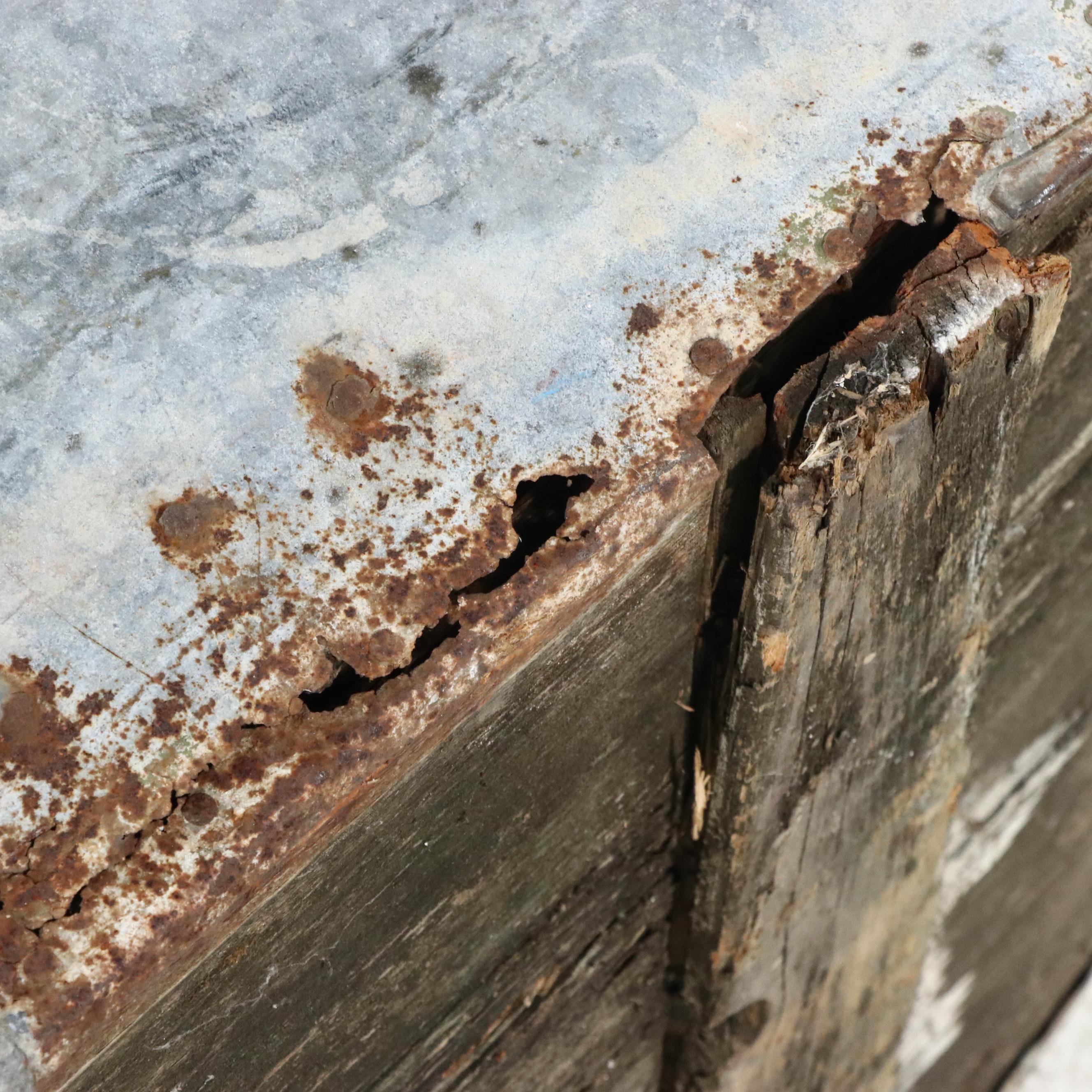 Galvanized Metal Tub/Planter