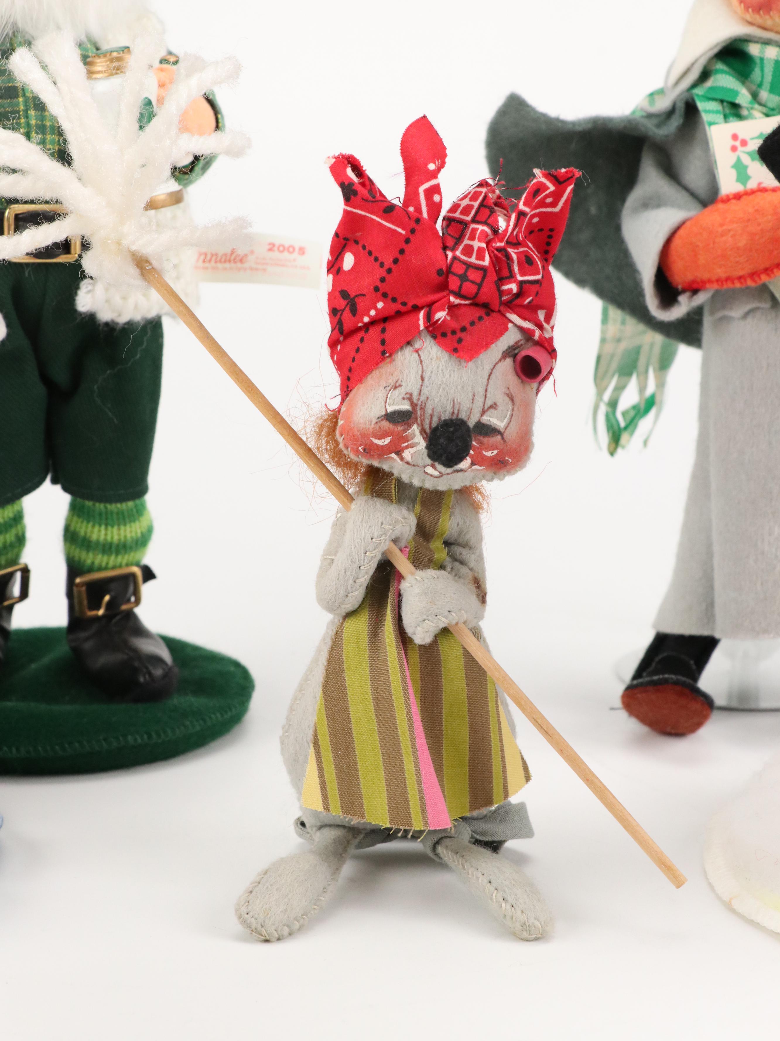 Annalee Mobilitee Chimney Sweep Mouse and Other Dolls, Mid to Late 20th Century