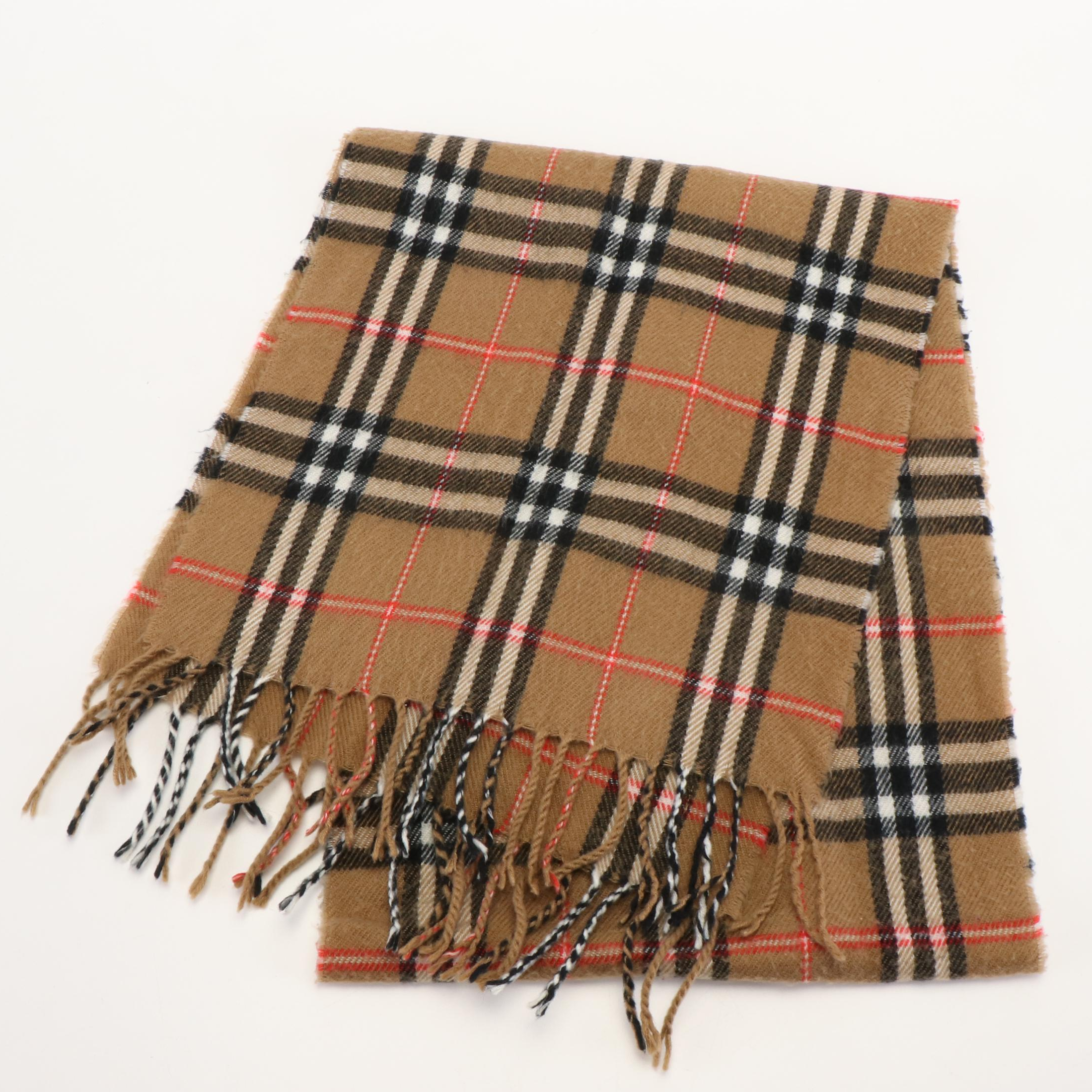 Burberrys of London Classic Lambswool Scarf in Vintage Check