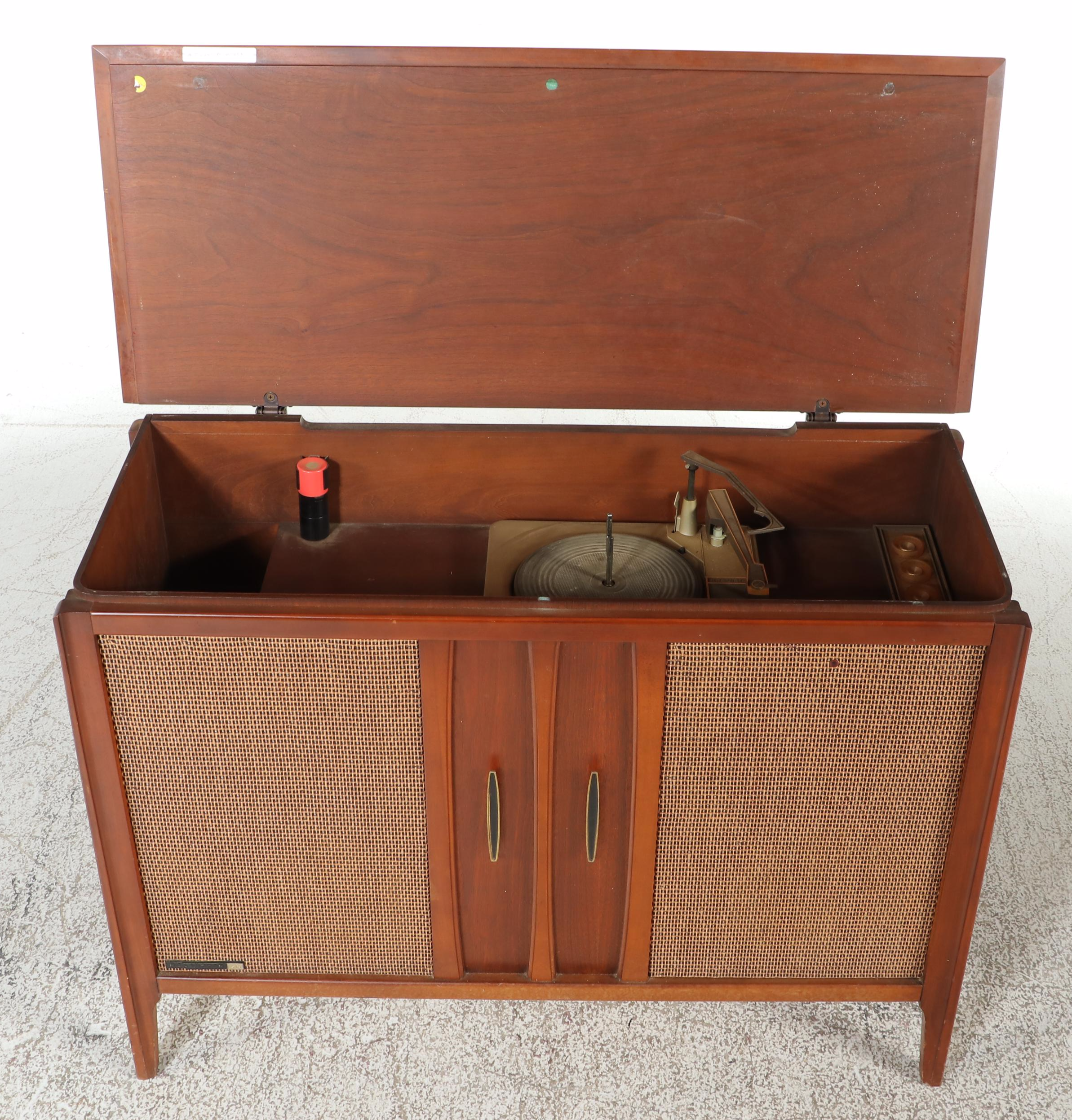 RCA Victor Victrola Mid Century Modern Walnut Turntable Cabinet