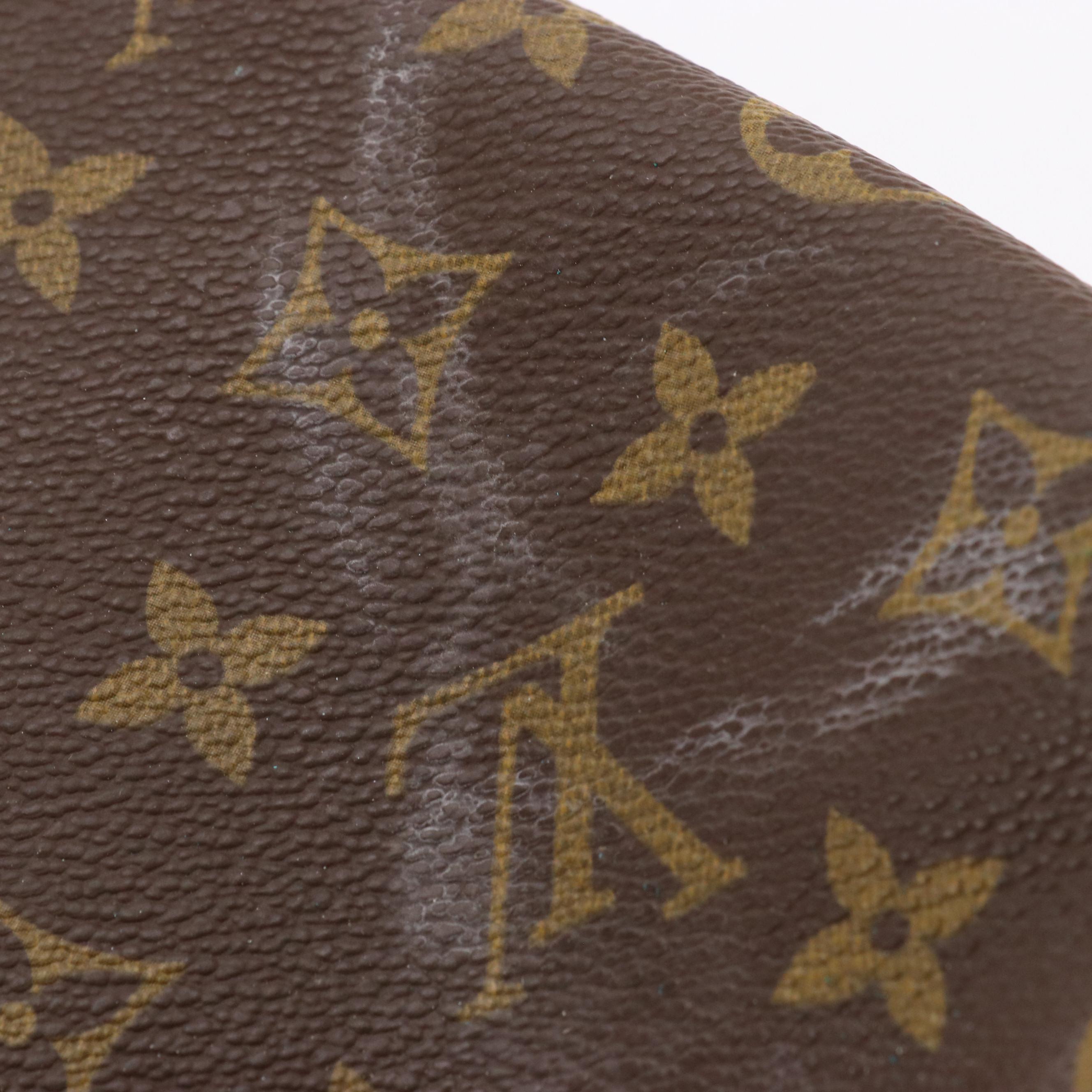 Louis Vuitton Keepall 50 Travel Bag in Monogram Canvas and Leather