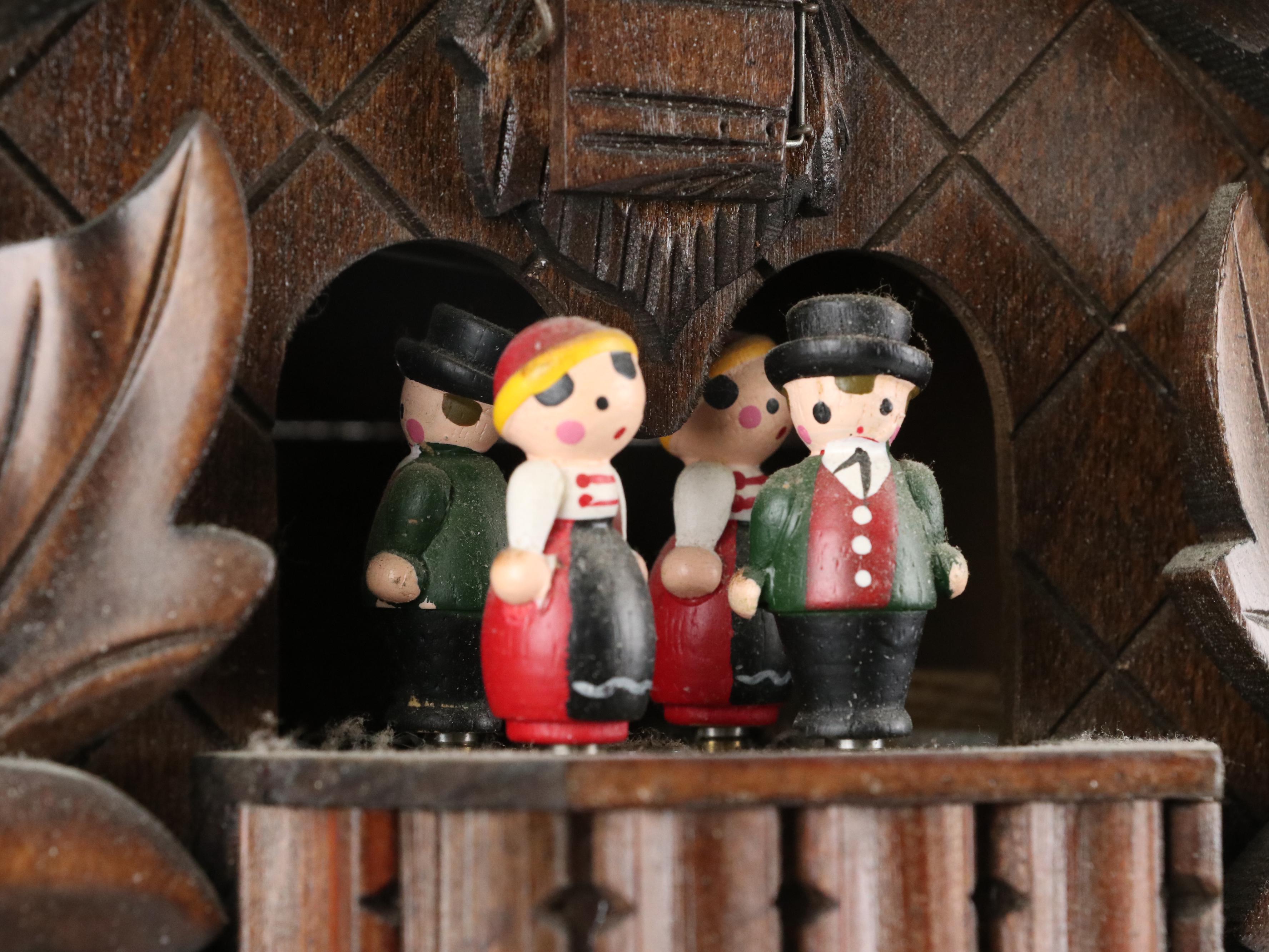 German Black Forest Anton Schneider Söhne Cuckoo Clock