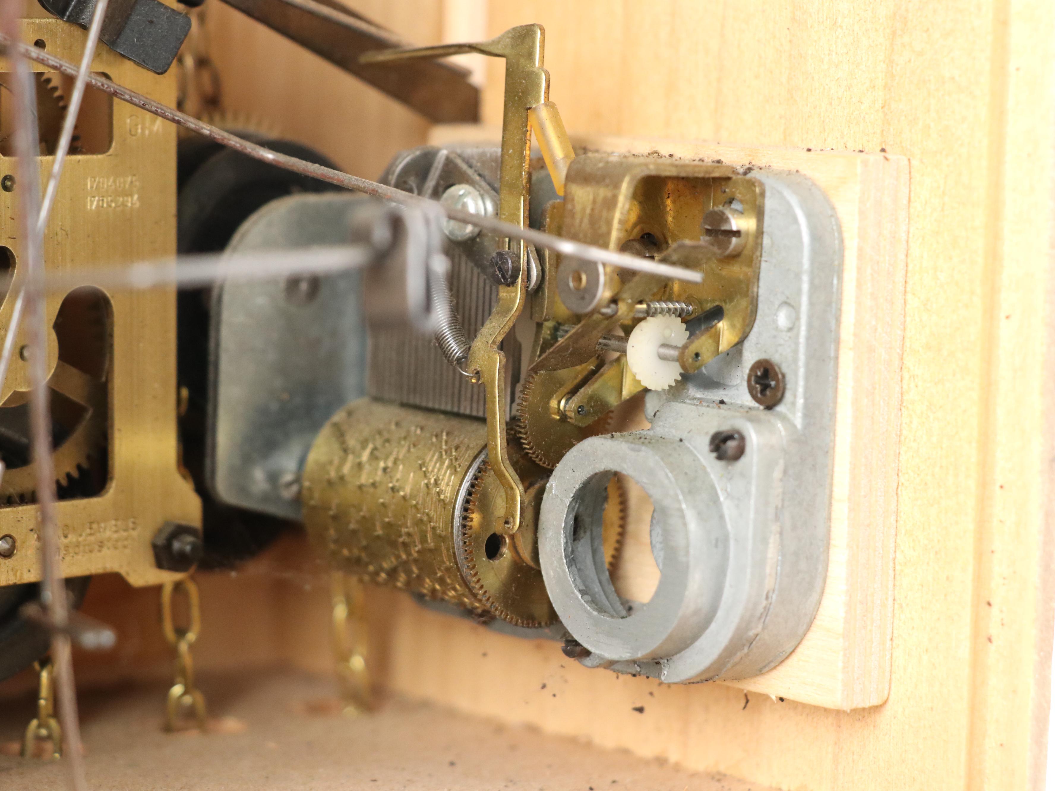 German Black Forest Anton Schneider Söhne Cuckoo Clock