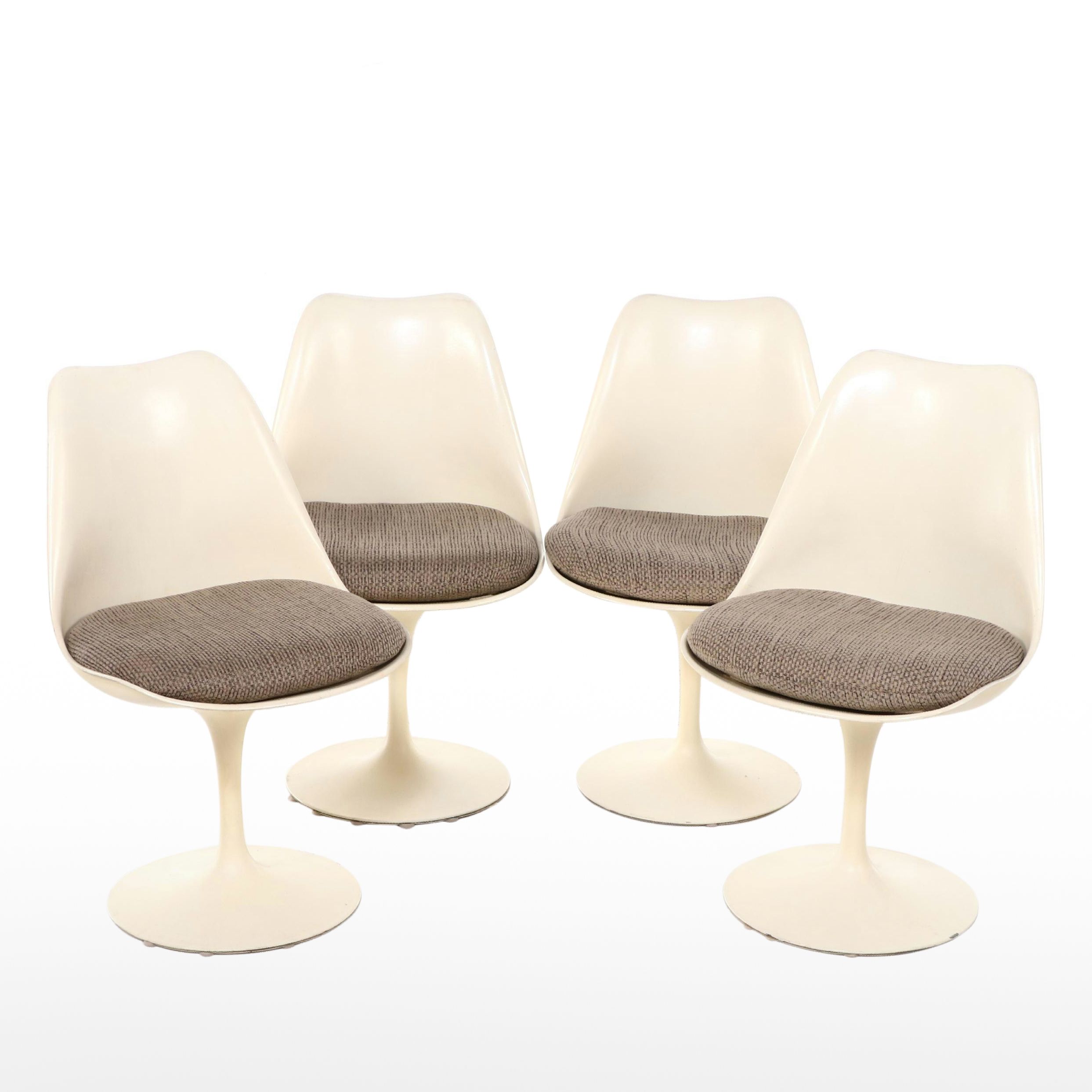 Four Eero Saarinen for Knoll Molded Fiberglass and Aluminum "Tulip" Chairs
