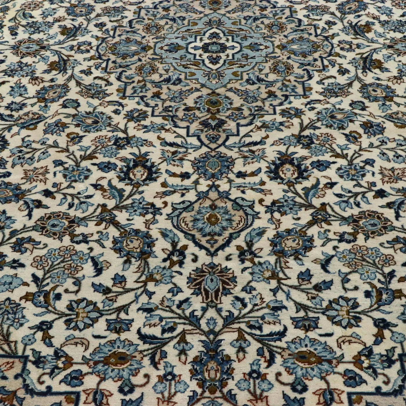 9'6 x 13'2 Hand-Knotted Persian Nain Room Sized Rug | EBTH