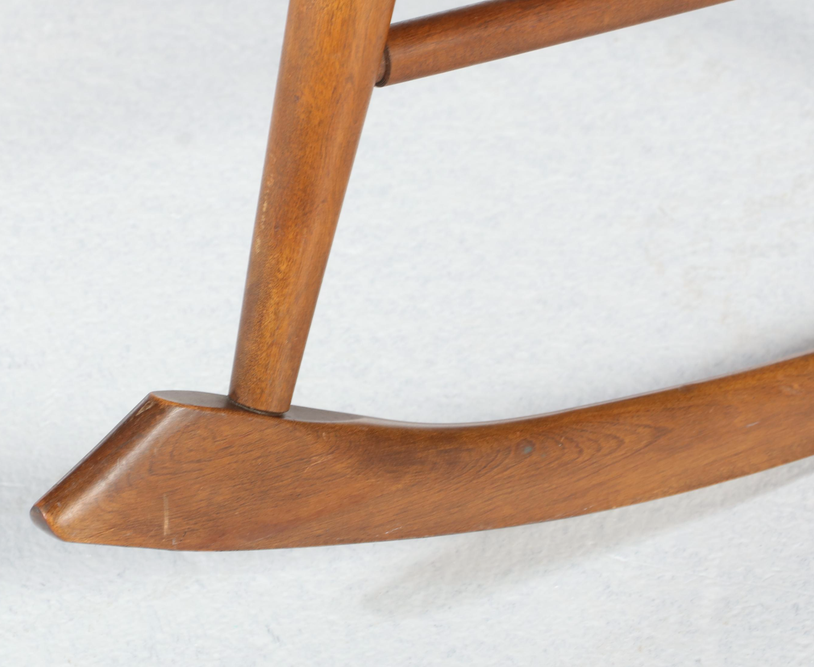 Mid Century Modern Walnut Rocking Chair, Manner of George Nakashima