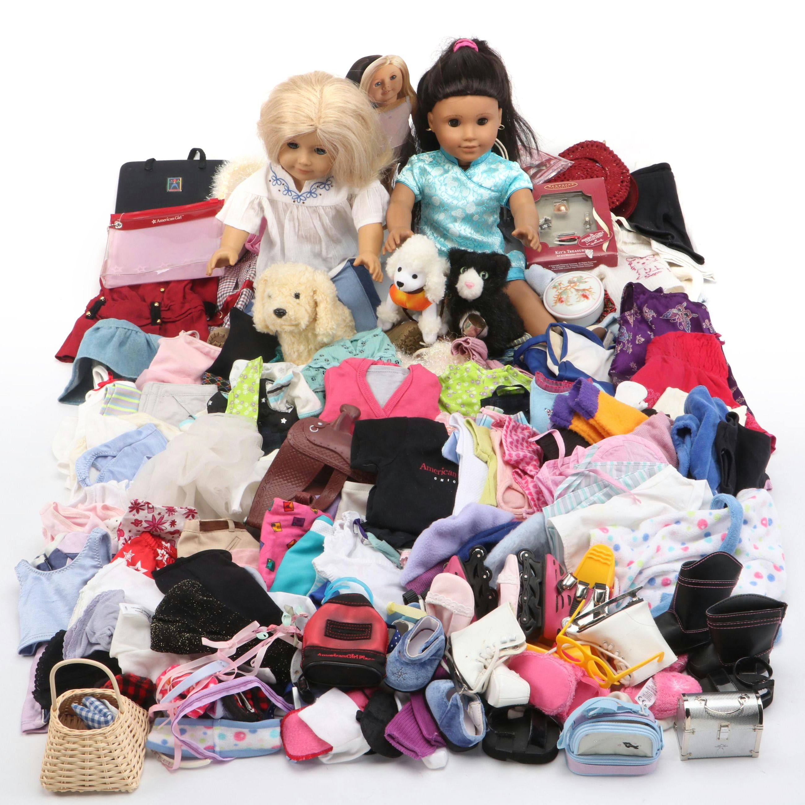 American Girl "Julie Albright" with Other Dolls and Accessories