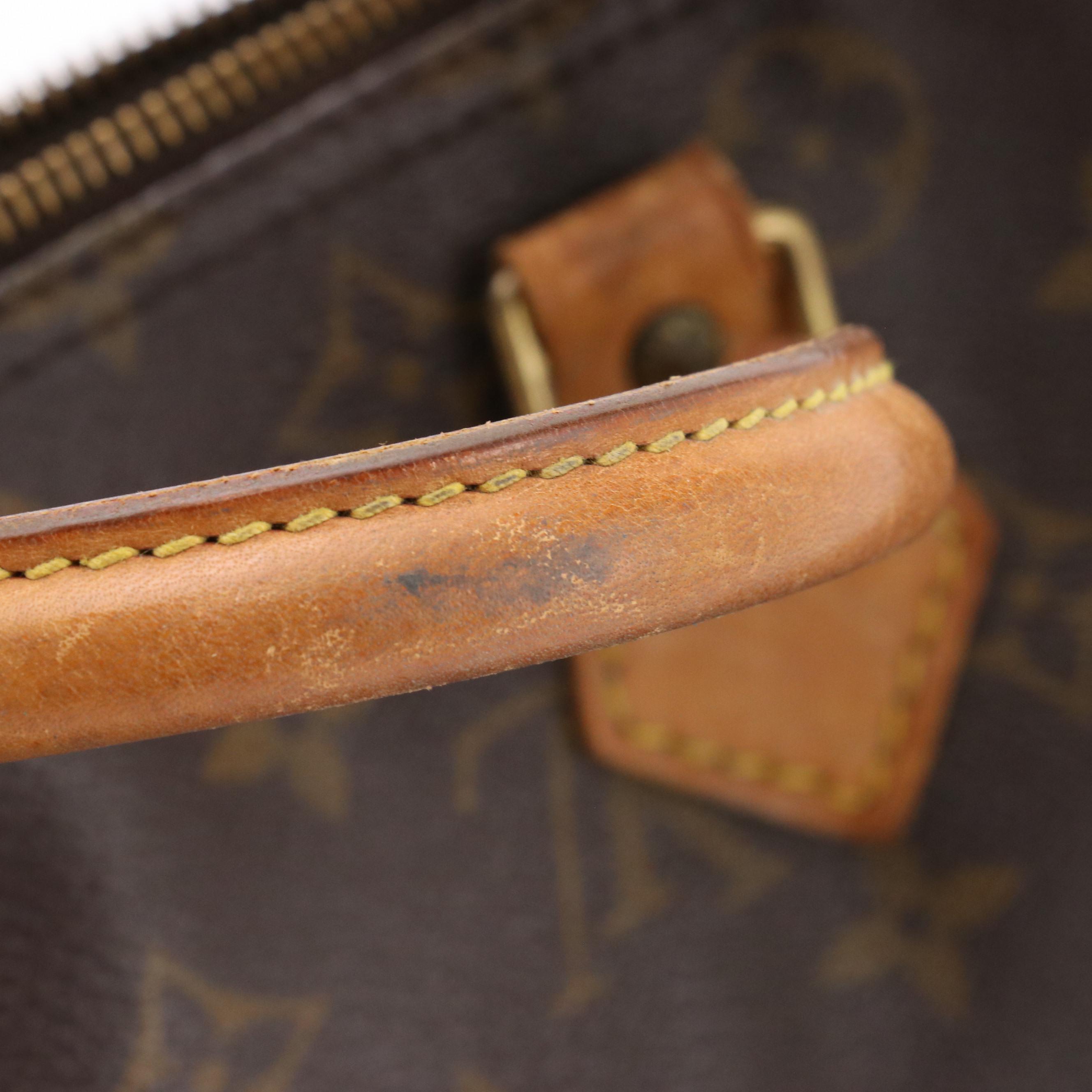 Louis Vuitton Speedy 30 Handbag in Monogram Canvas and Leather