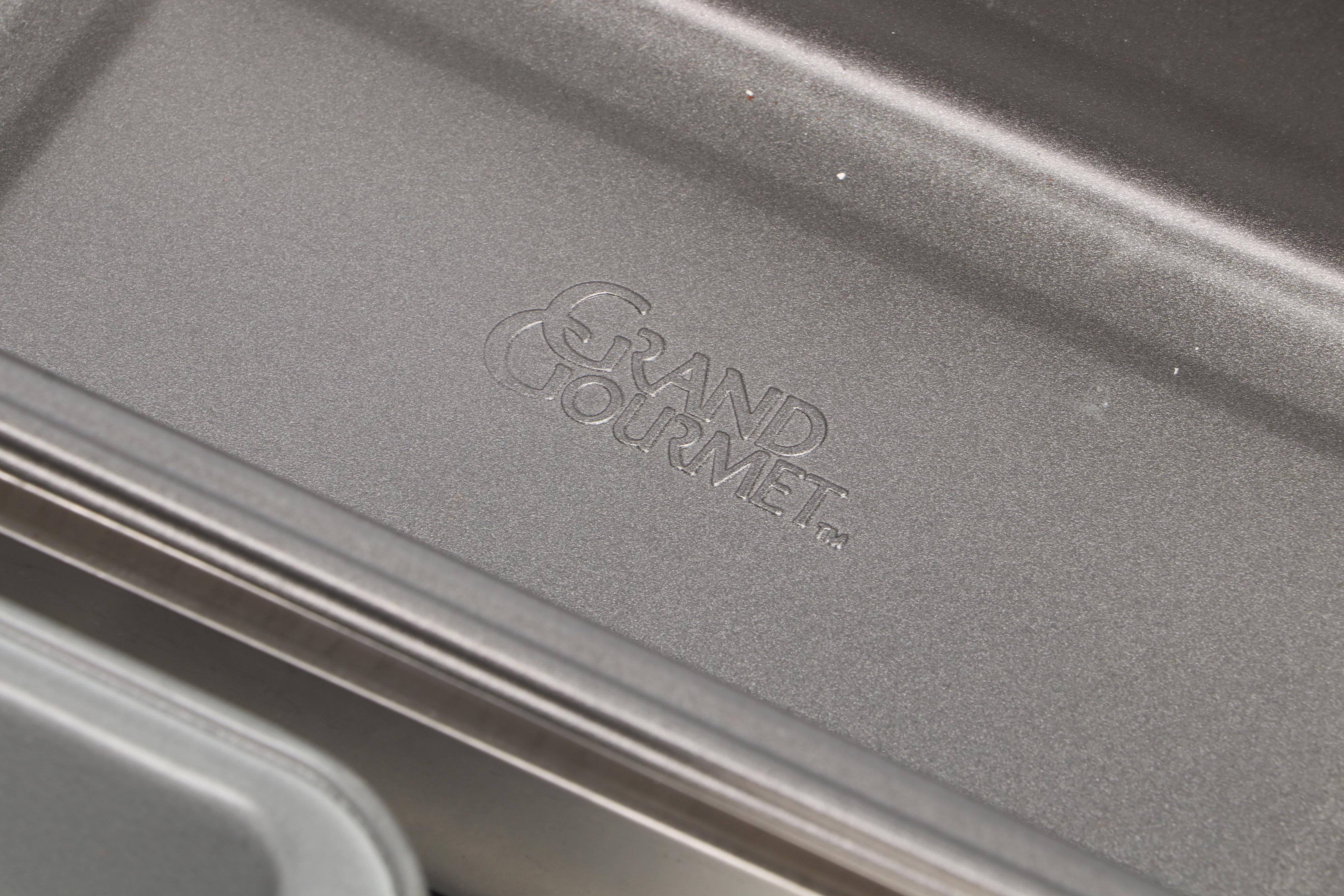 Wilton Muffin Pans with Other Bakeware